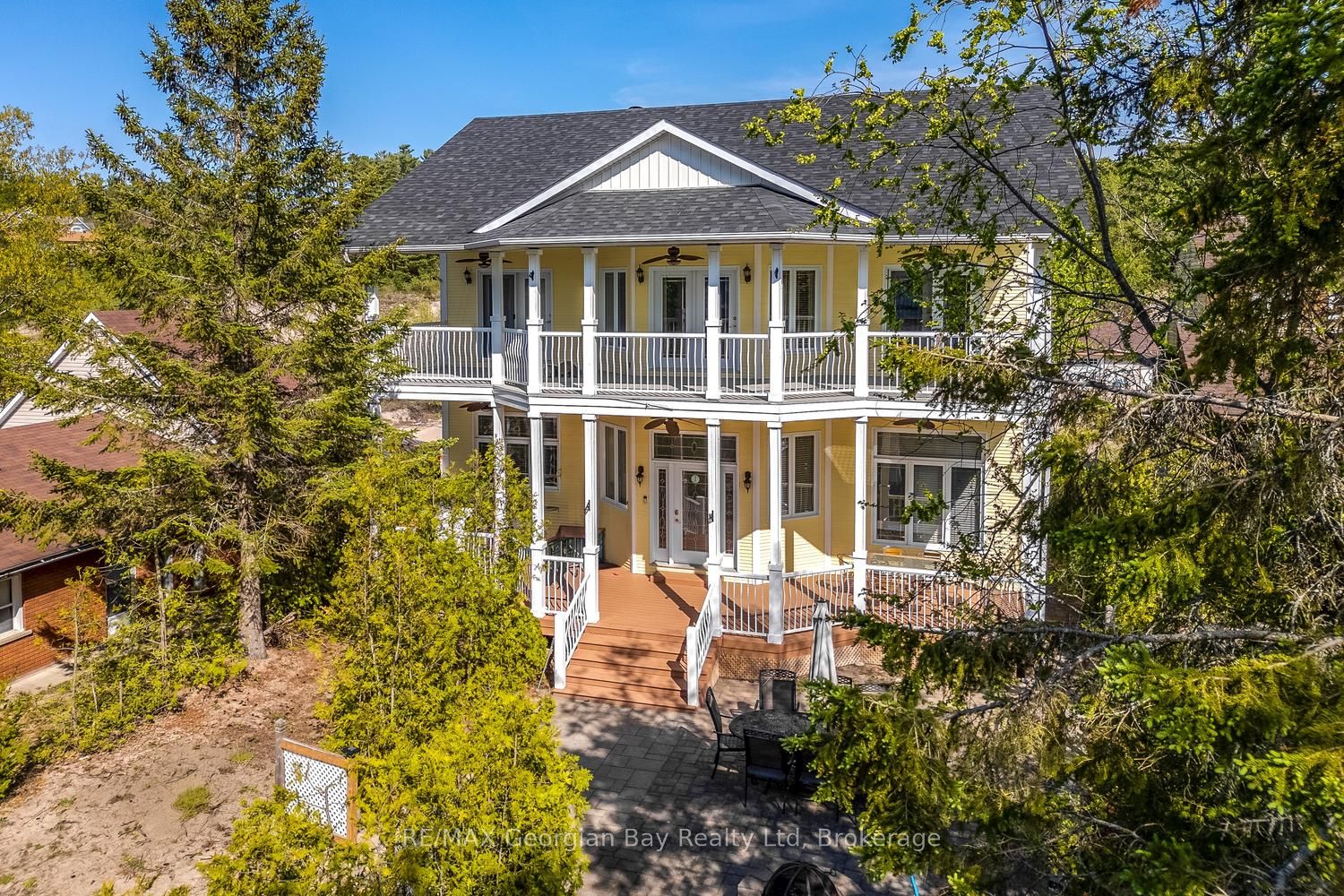 1107 Tiny Beaches Road S Property Photo 1
