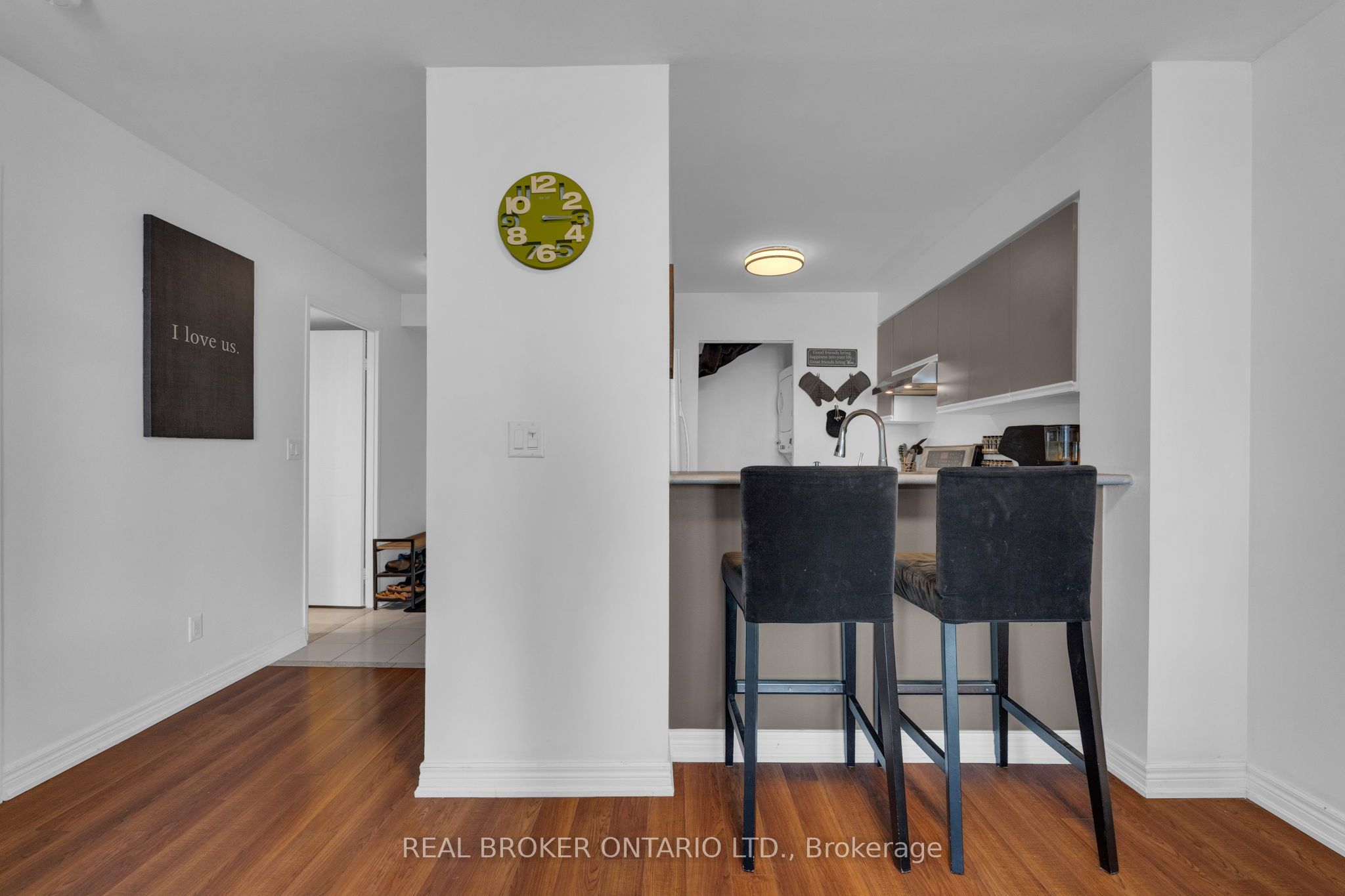 140 Dunlop Street E 704 Property Photo 6