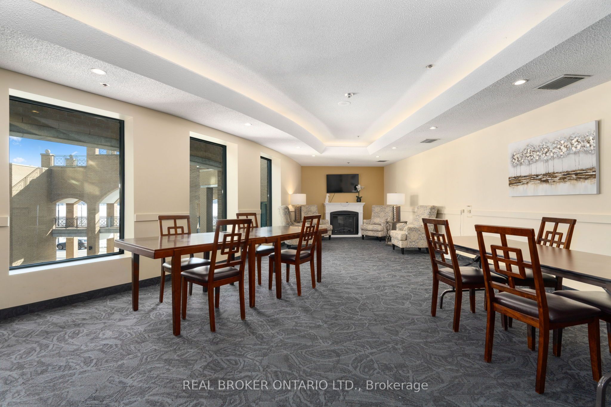 140 Dunlop Street E 704 Property Photo 25