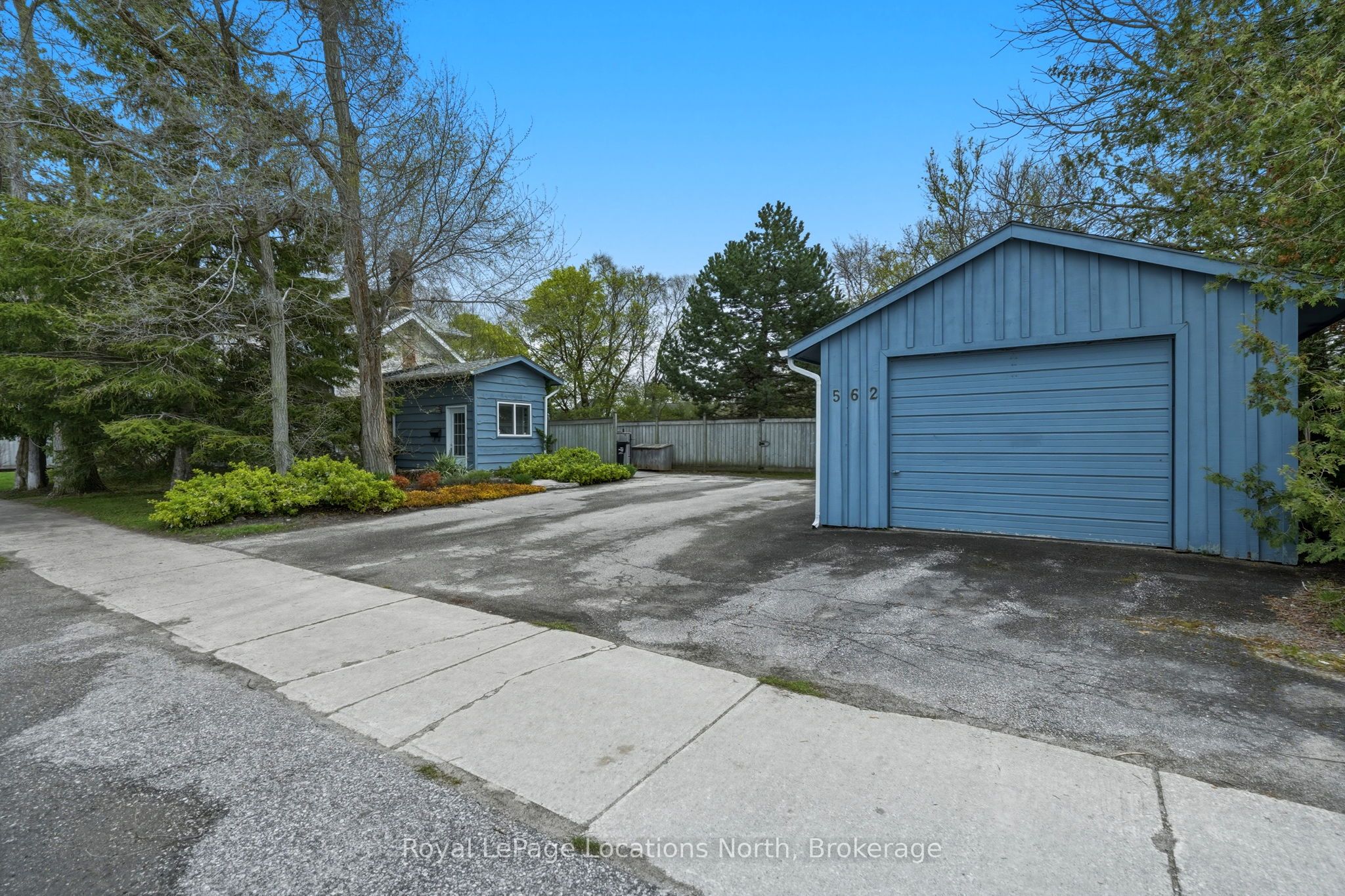 562 Cameron Street Property Photo 37
