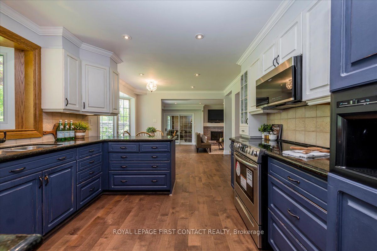 11 Forestwood Lane Property Photo 10