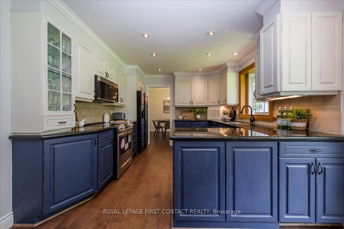 11 Forestwood Lane Property Photo 11