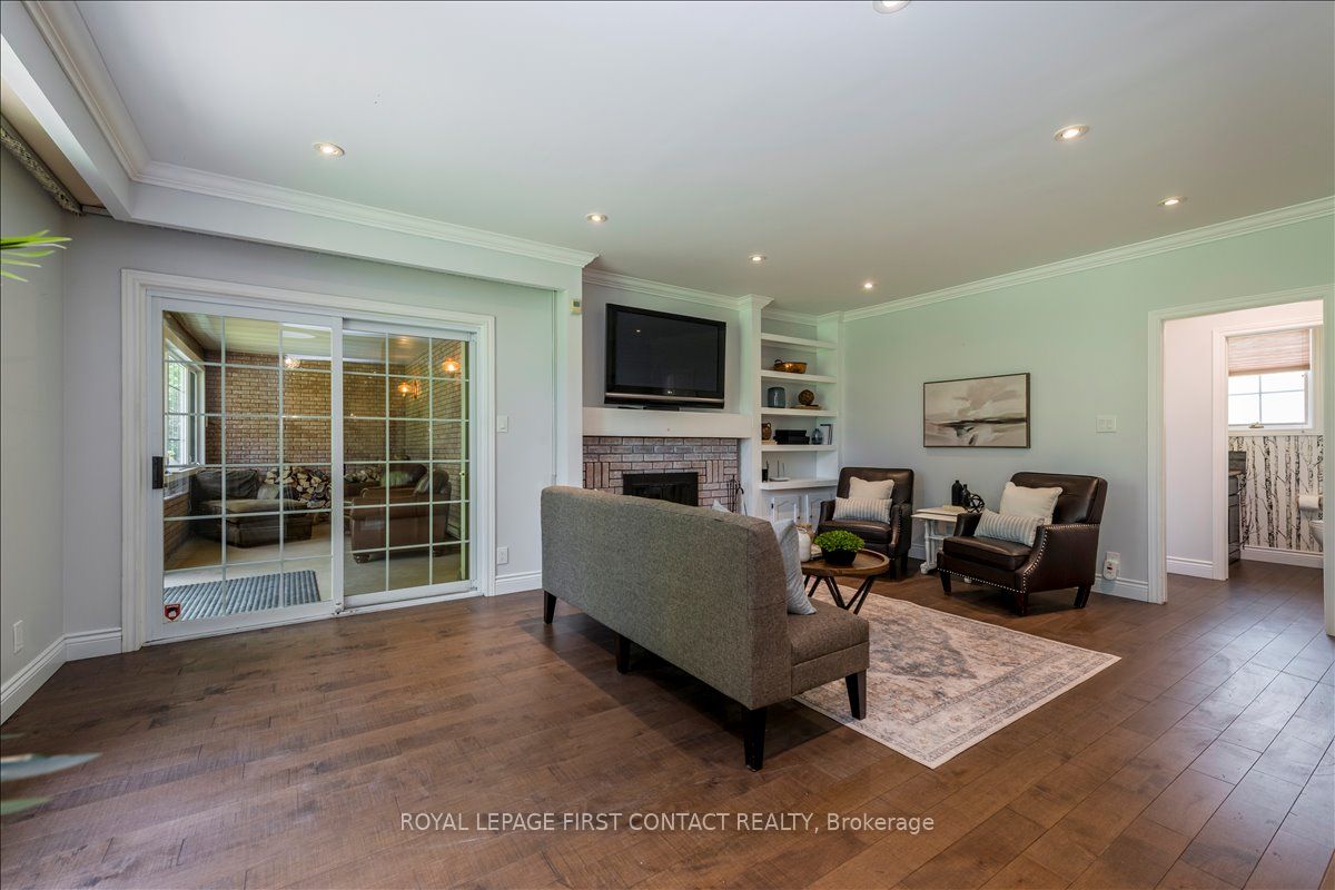 11 Forestwood Lane Property Photo 16