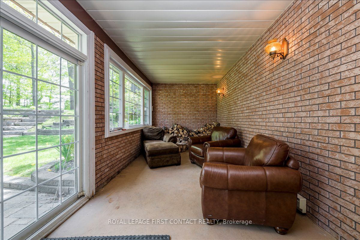 11 Forestwood Lane Property Photo 17
