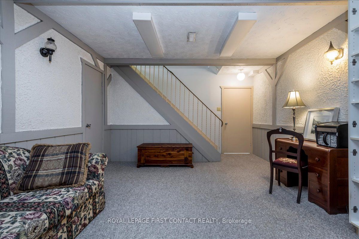 11 Forestwood Lane Property Photo 31