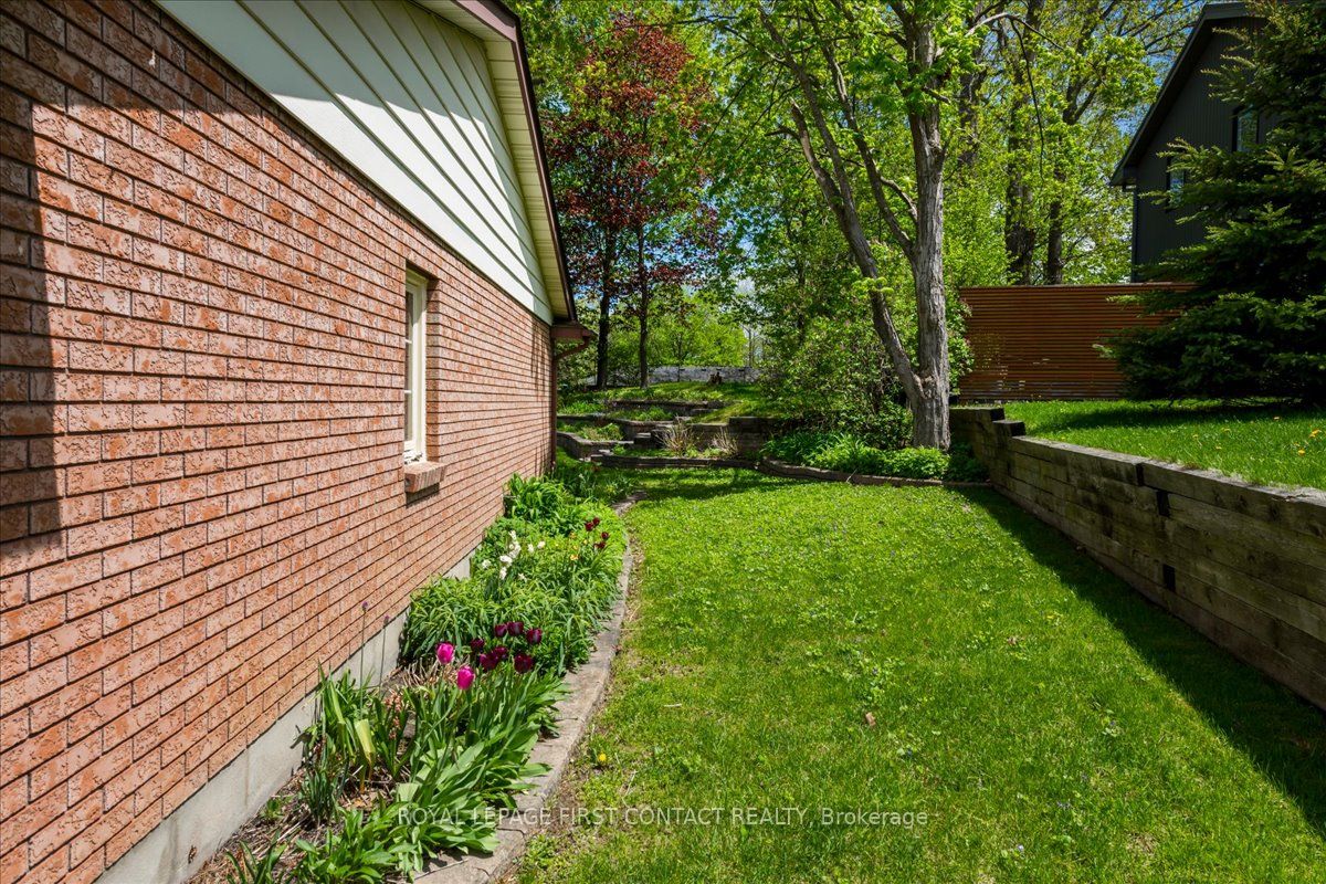 11 Forestwood Lane Property Photo 35