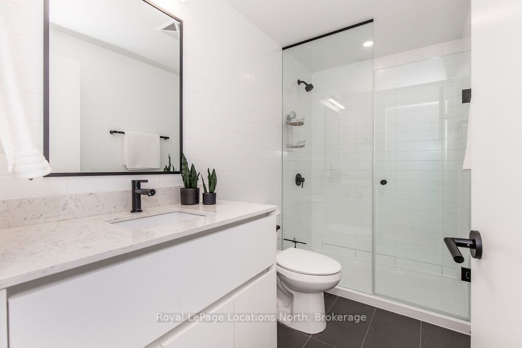 31 Huron Street 523 Property Photo 23