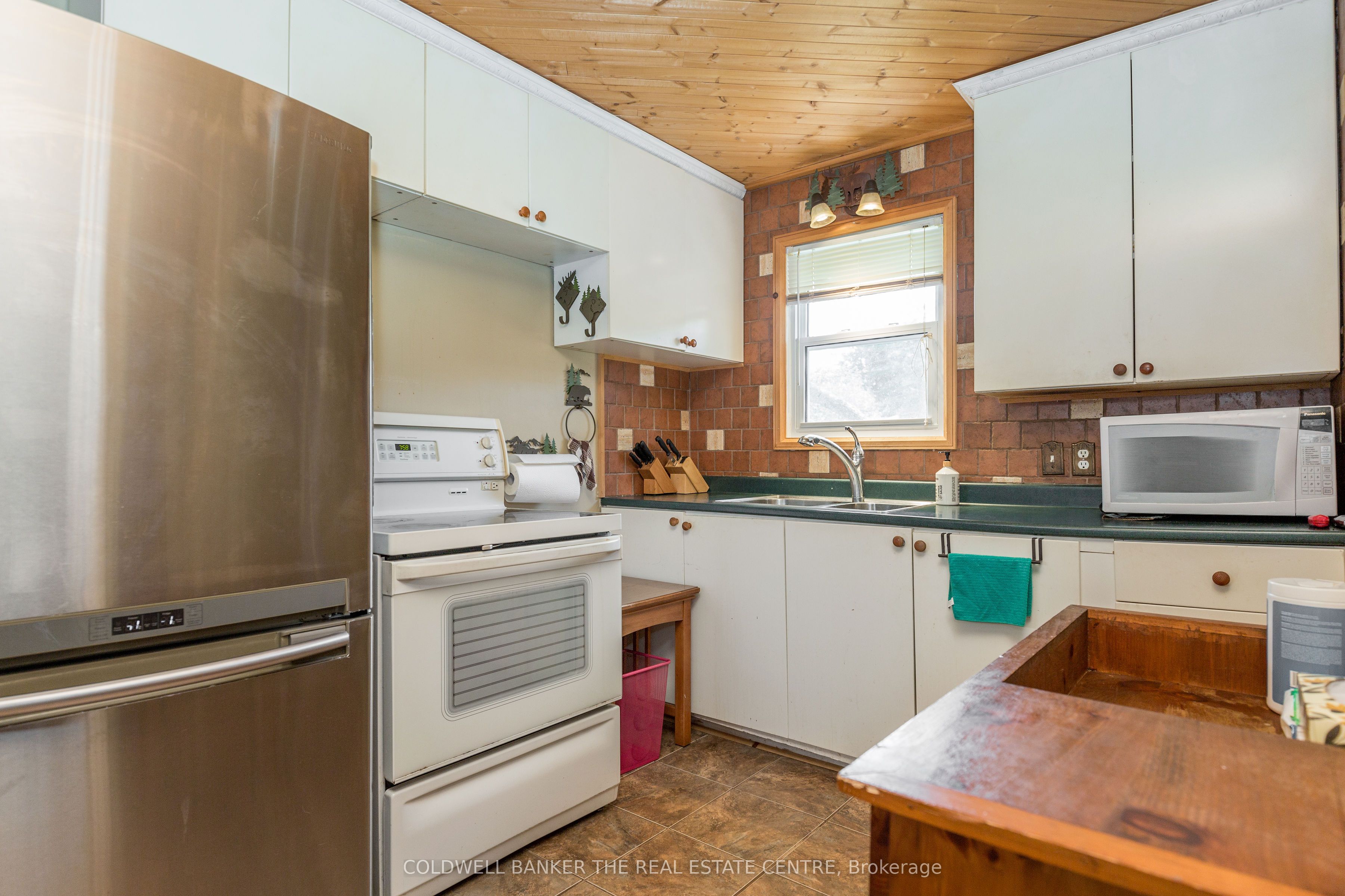 121 Maskinonge Road Property Photo 8