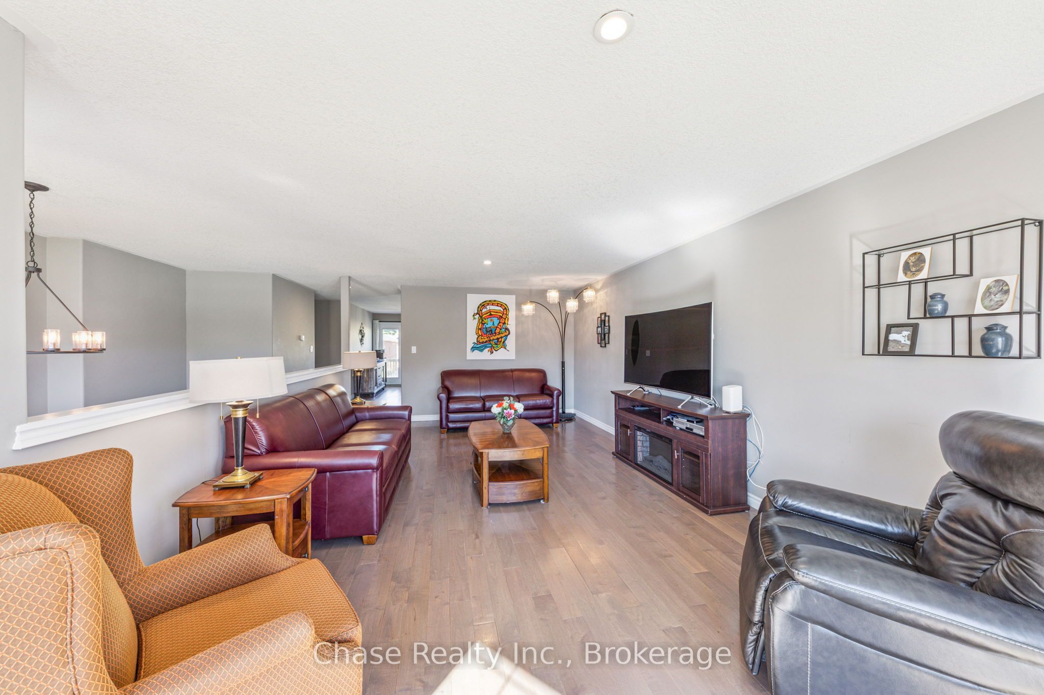 18 St Amant Road Property Photo 8