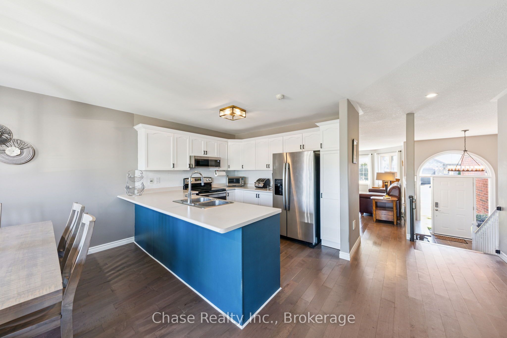 18 St Amant Road Property Photo 9