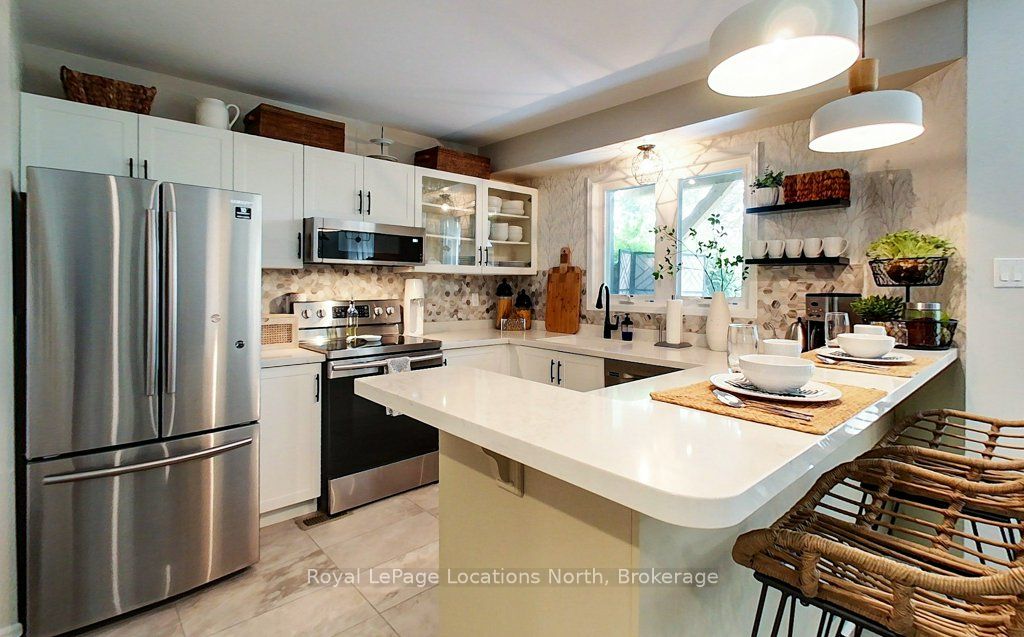 145 Fairway Crescent 59 Property Photo 8