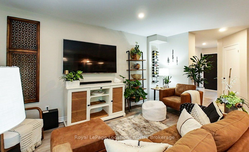 145 Fairway Crescent 59 Property Photo 17