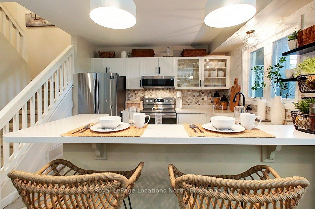 145 Fairway Crescent 59 Property Photo 18