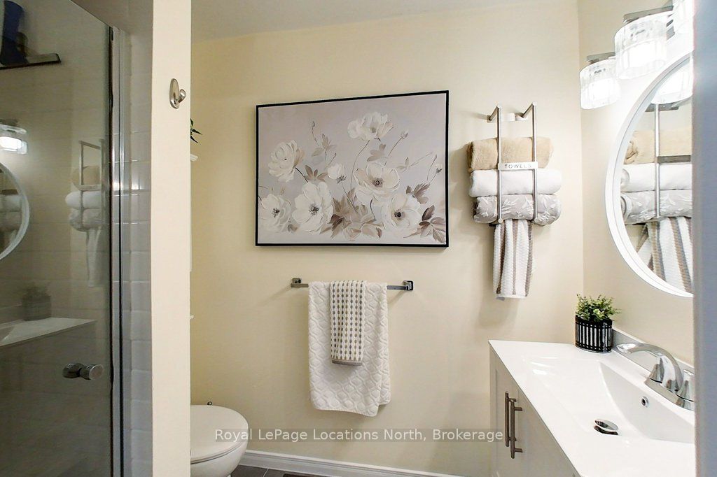 145 Fairway Crescent 59 Property Photo 32