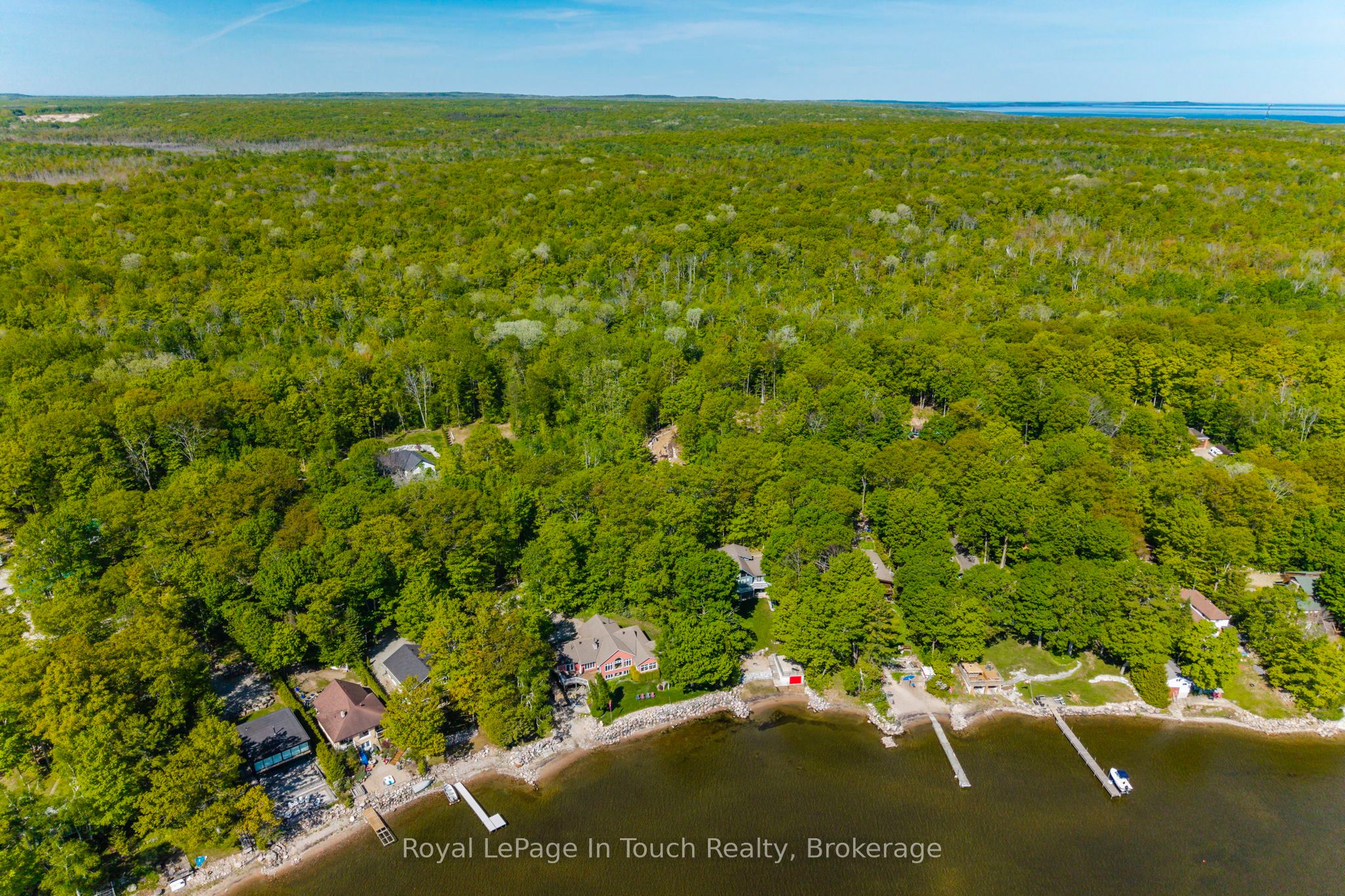 1536 Champlain Road Property Photo 9