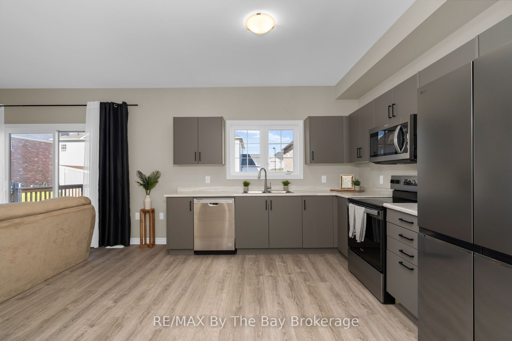 214 Cubitt Street Property Photo 8