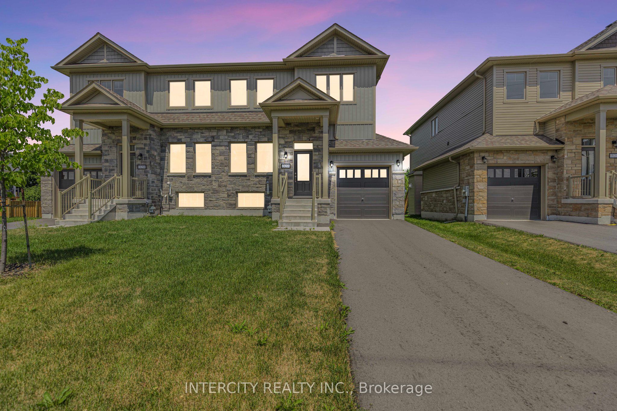 327 Quebec Street Property Photo 1