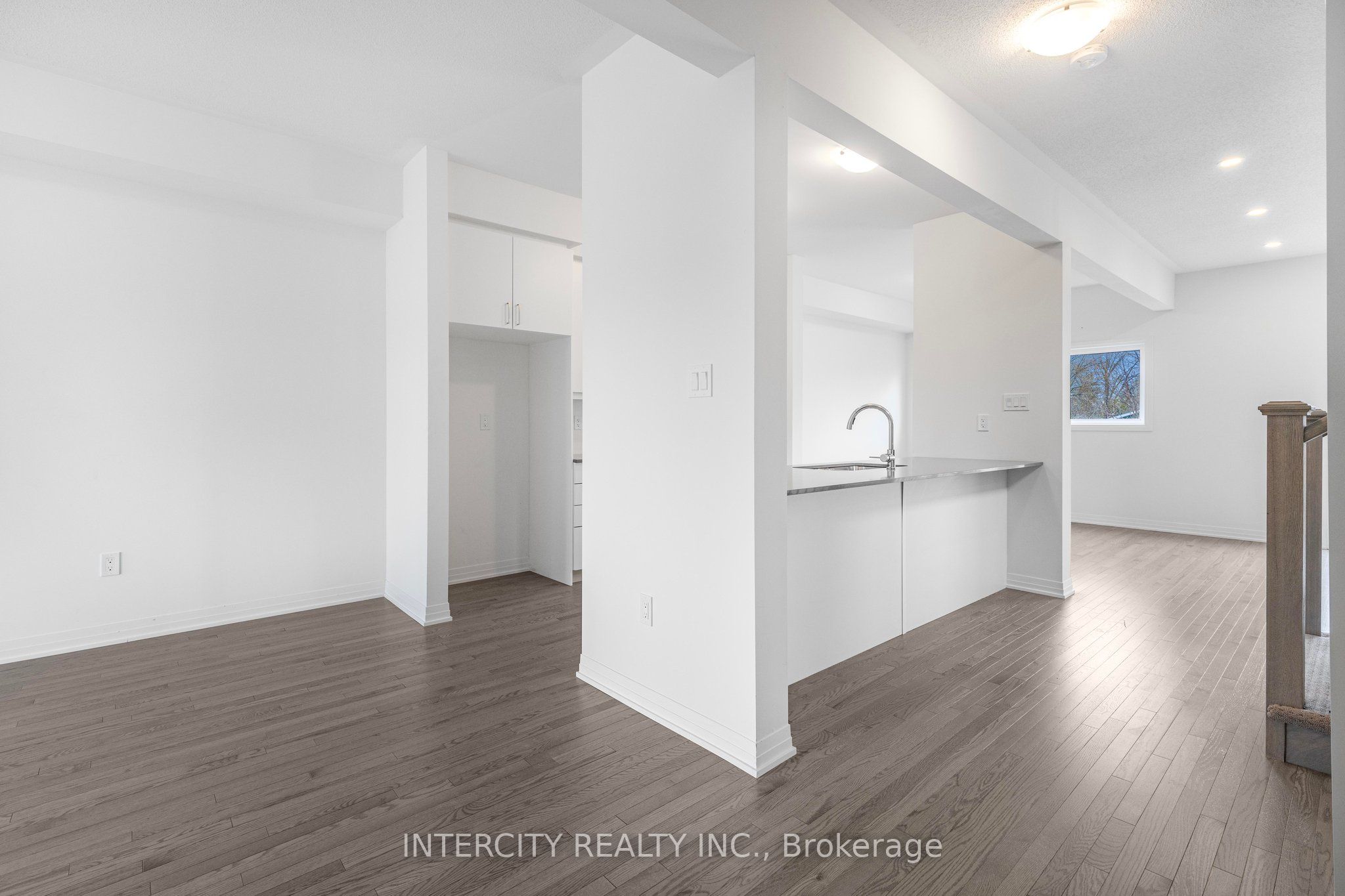 345 Quebec Street Property Photo 8