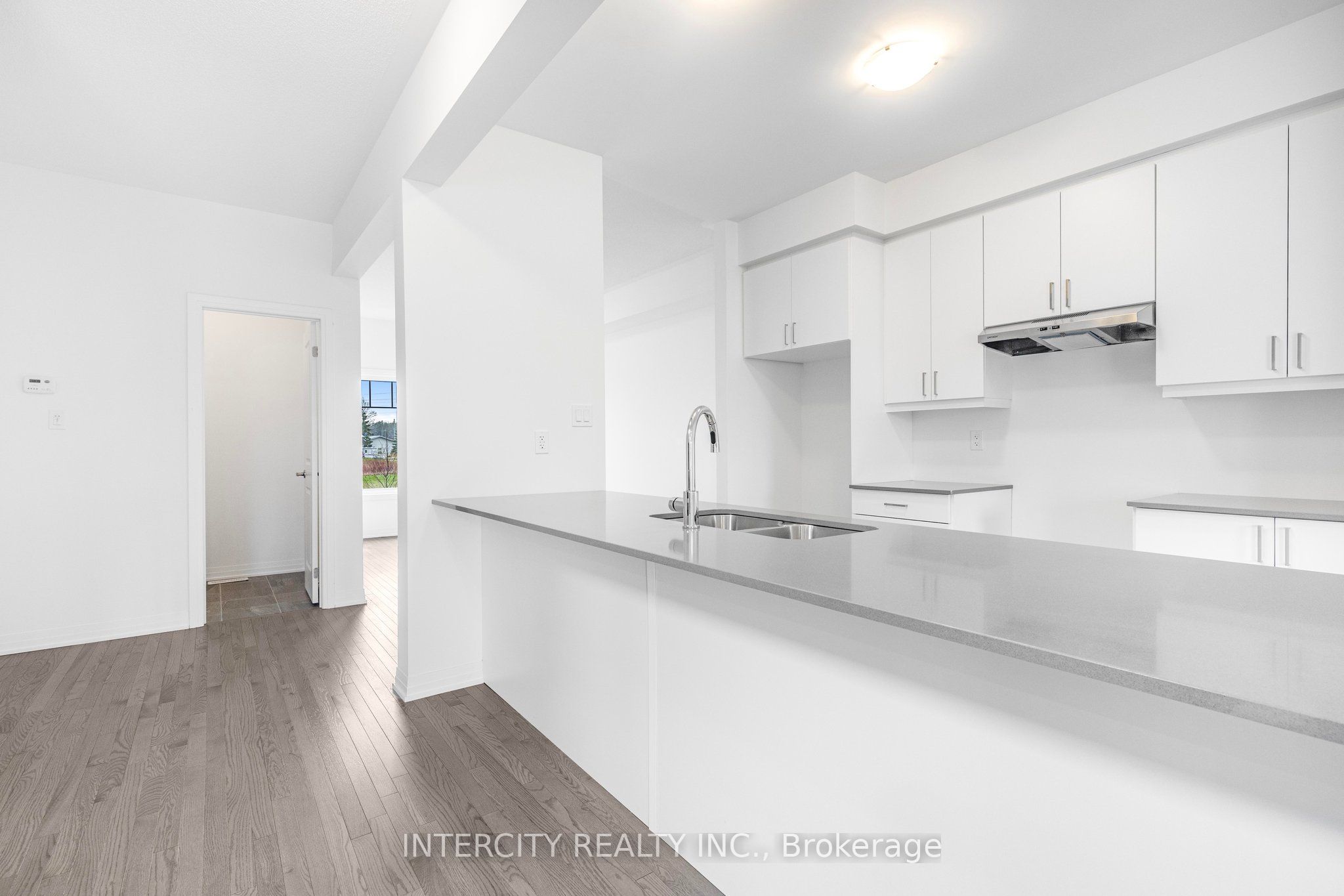 345 Quebec Street Property Photo 9