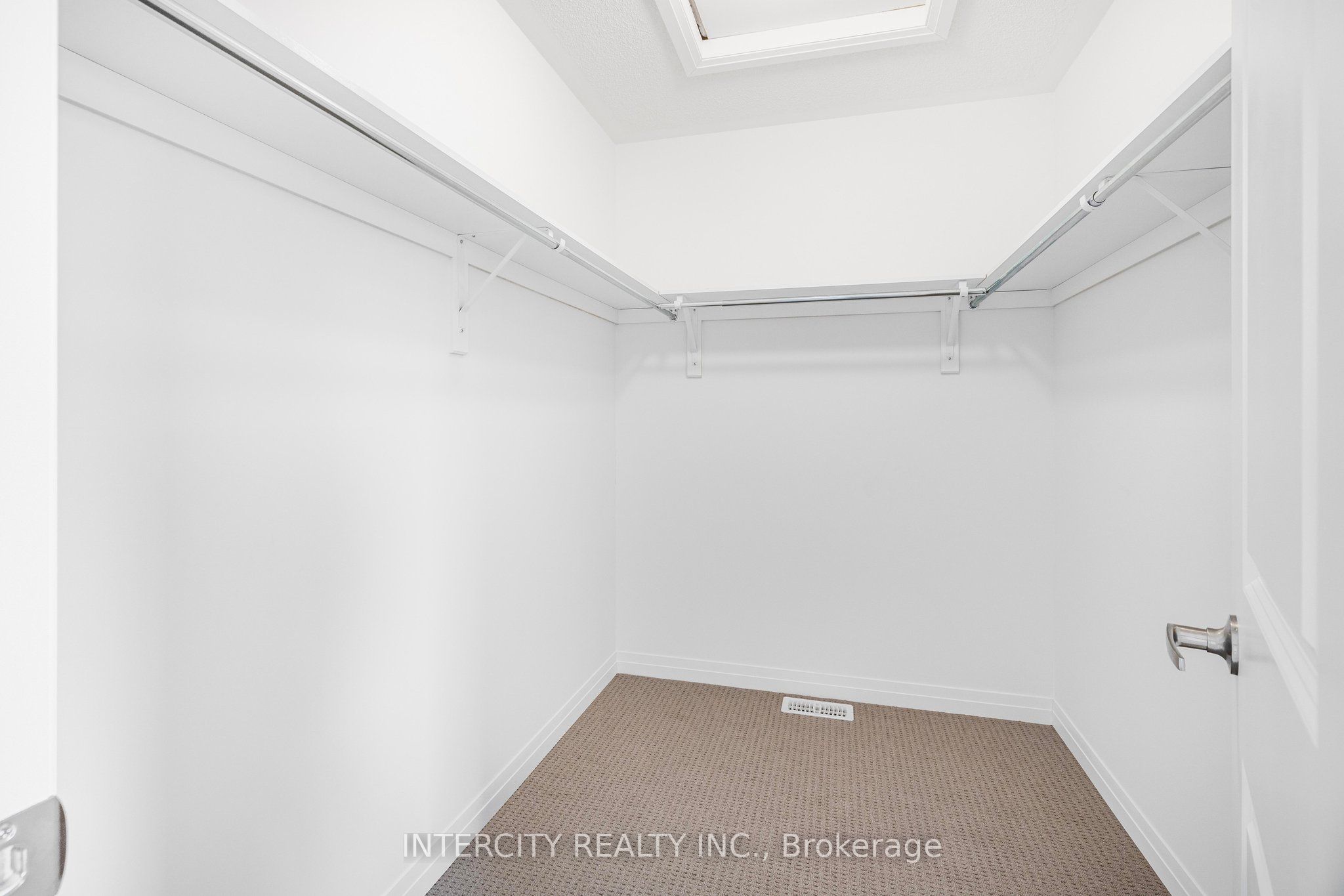 345 Quebec Street Property Photo 20