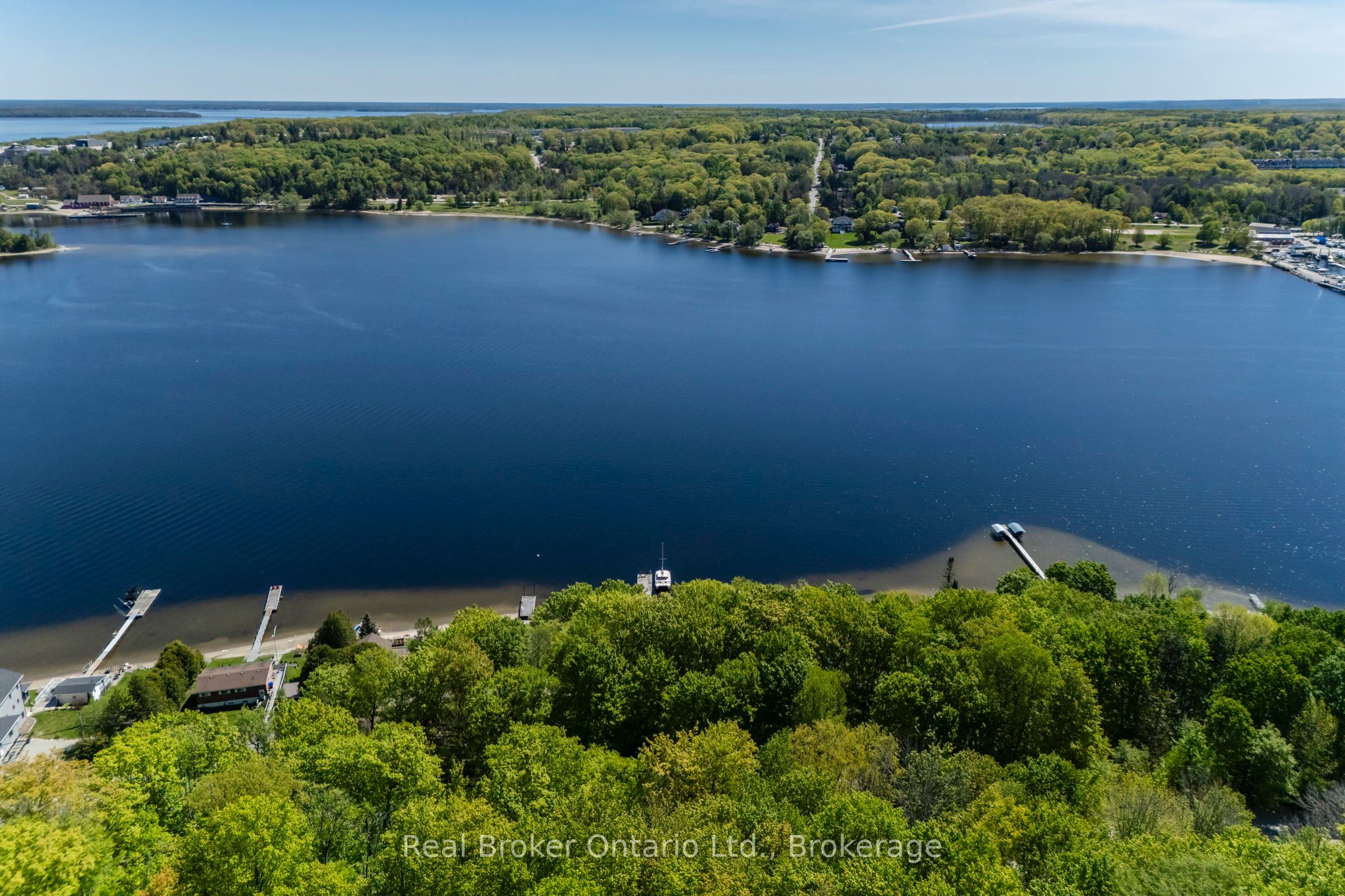 437 Champlain Road Property Photo 5