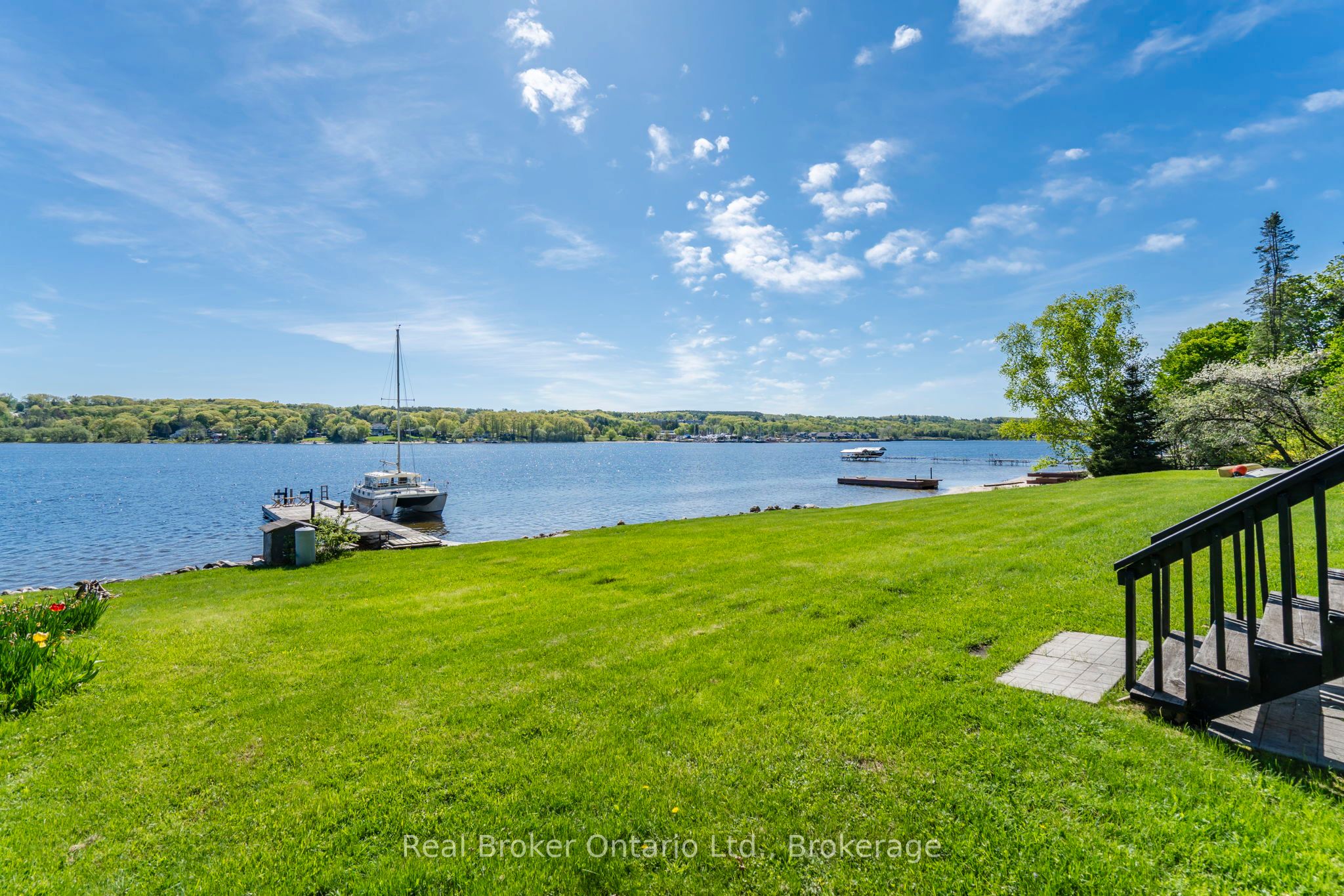 437 Champlain Road Property Photo 11