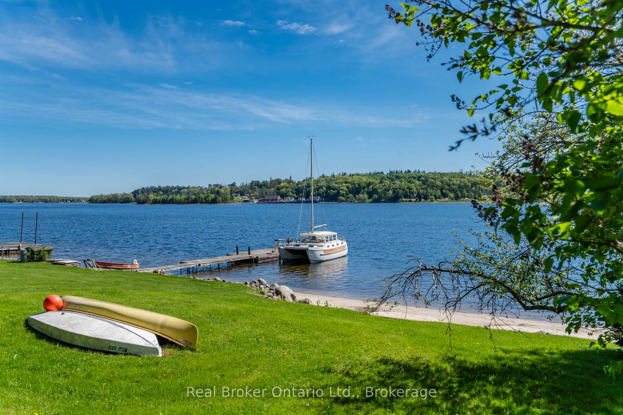 437 Champlain Road Property Photo 12