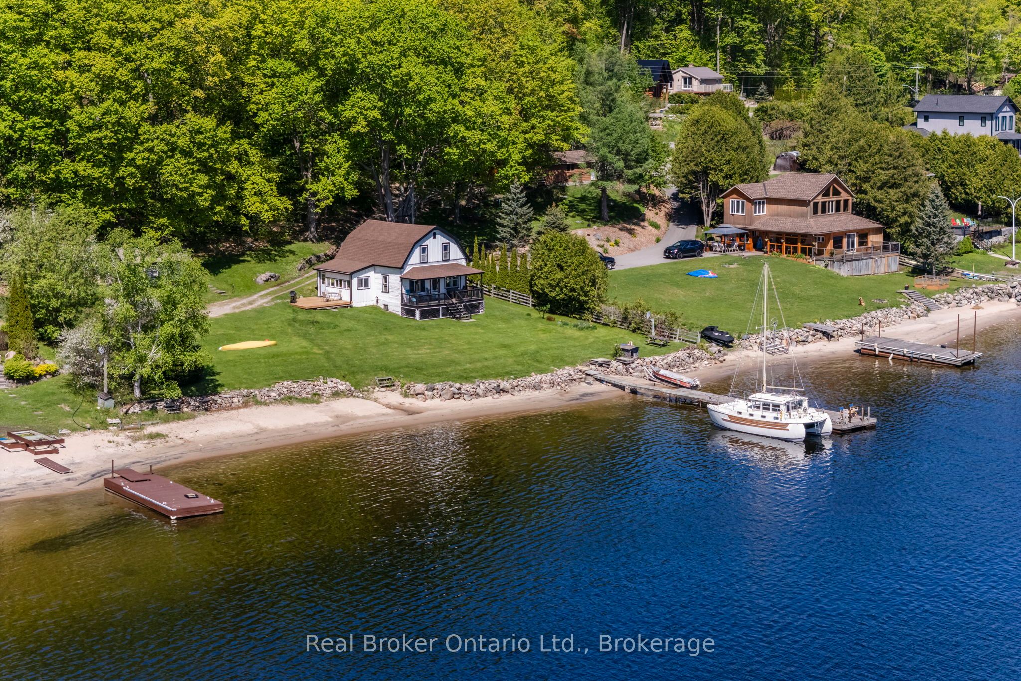 437 Champlain Road Property Photo 13