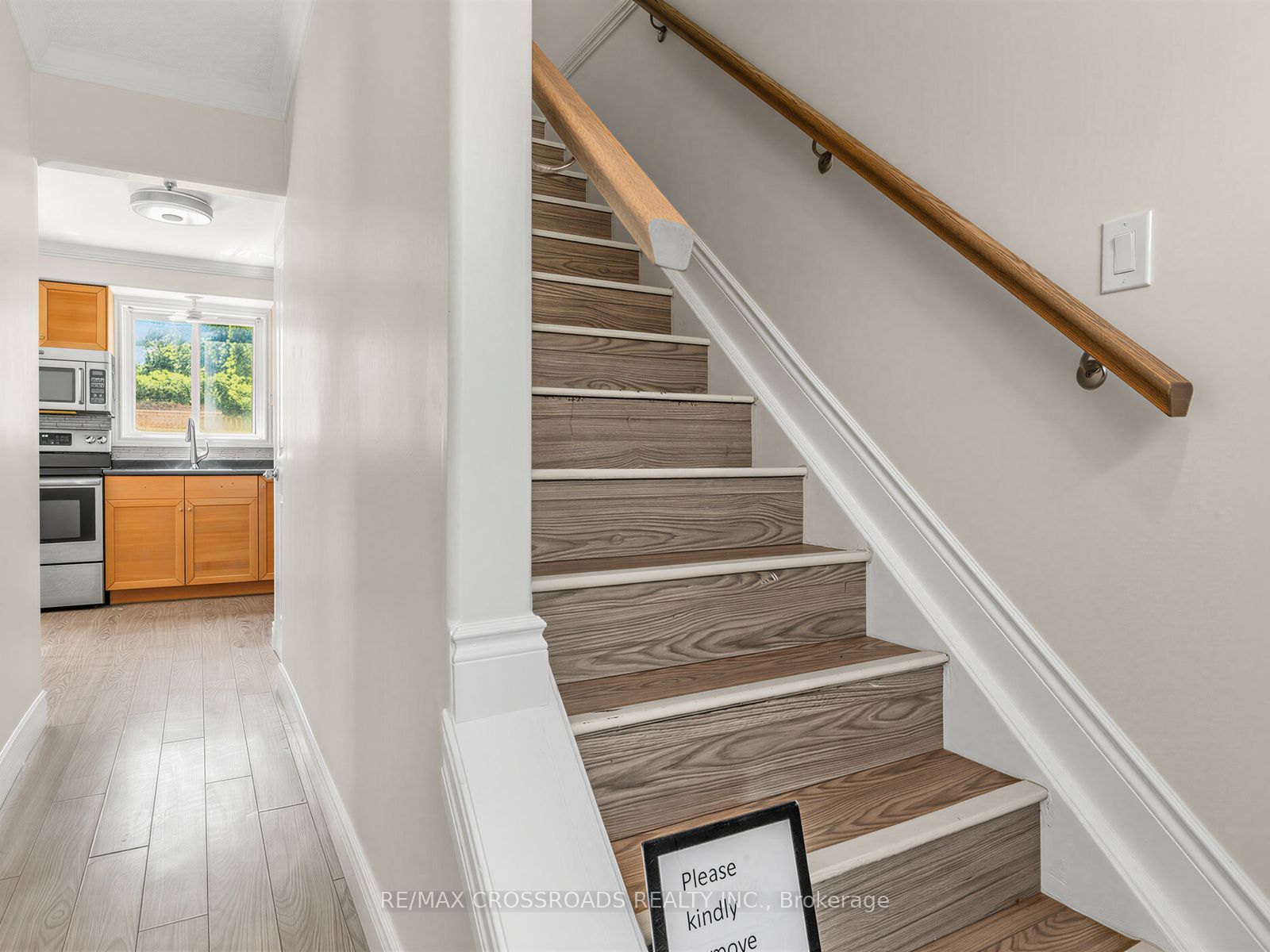 59 Chaucer Crescent Property Photo 3