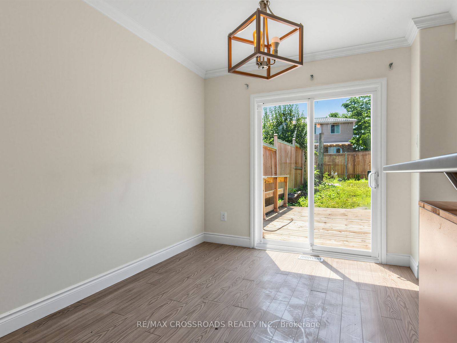 59 Chaucer Crescent Property Photo 11