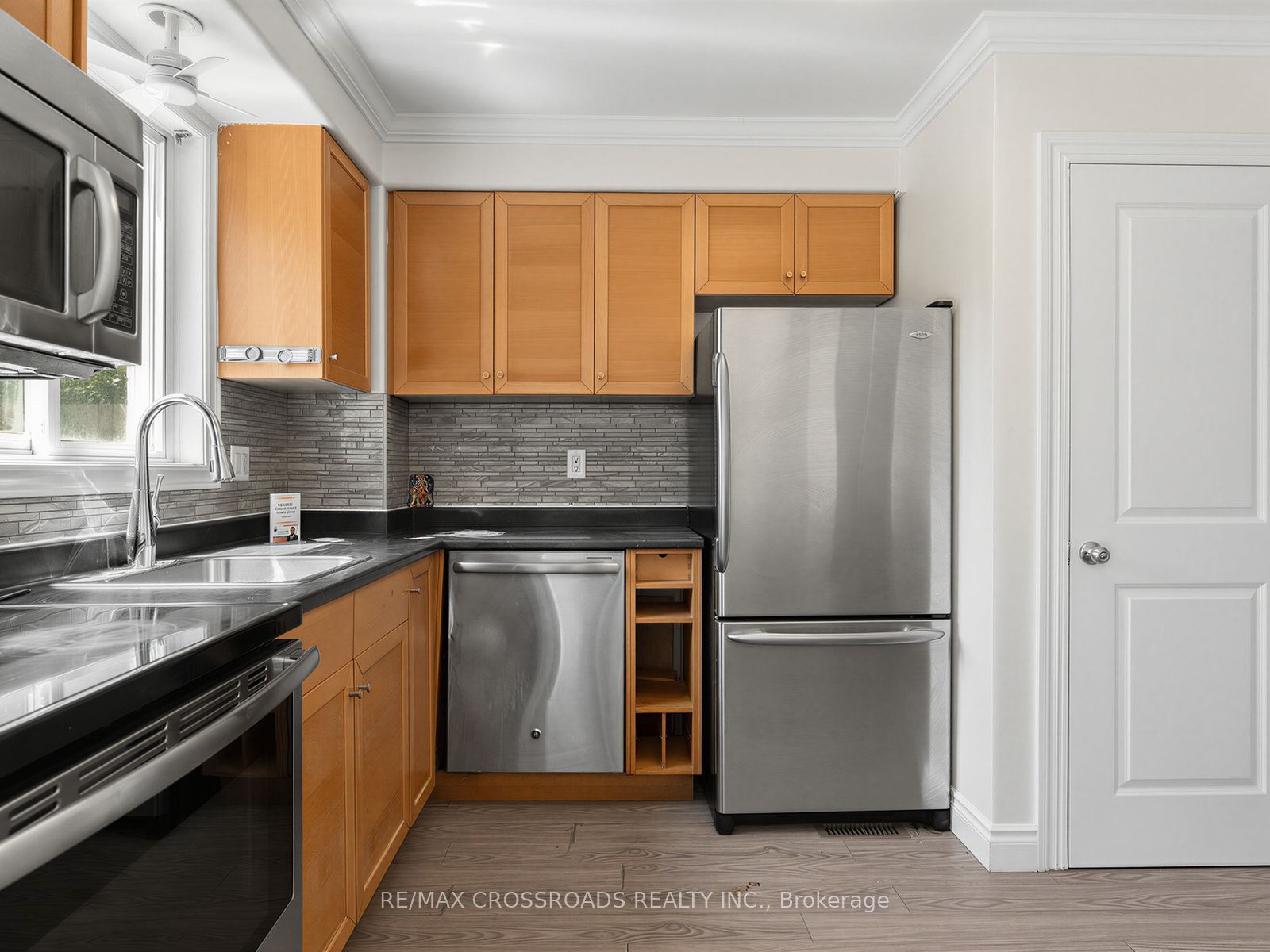 59 Chaucer Crescent Property Photo 12