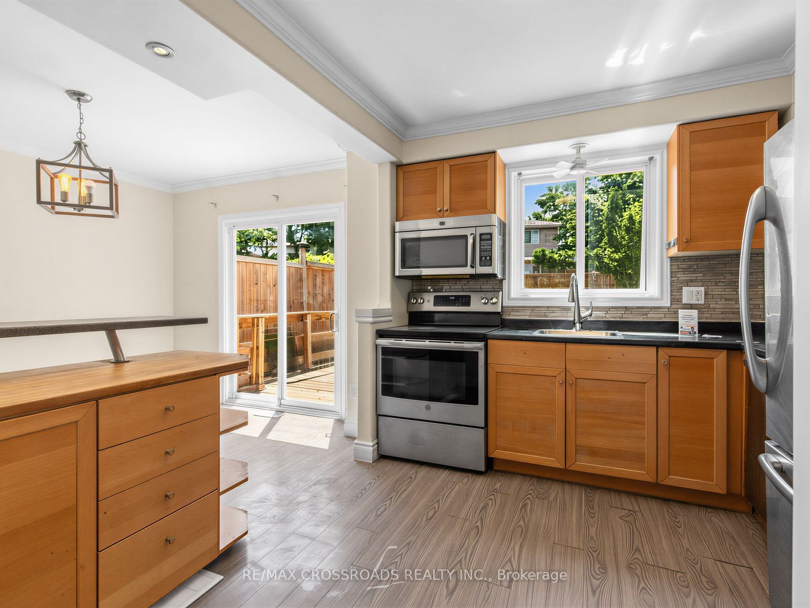 59 Chaucer Crescent Property Photo 14