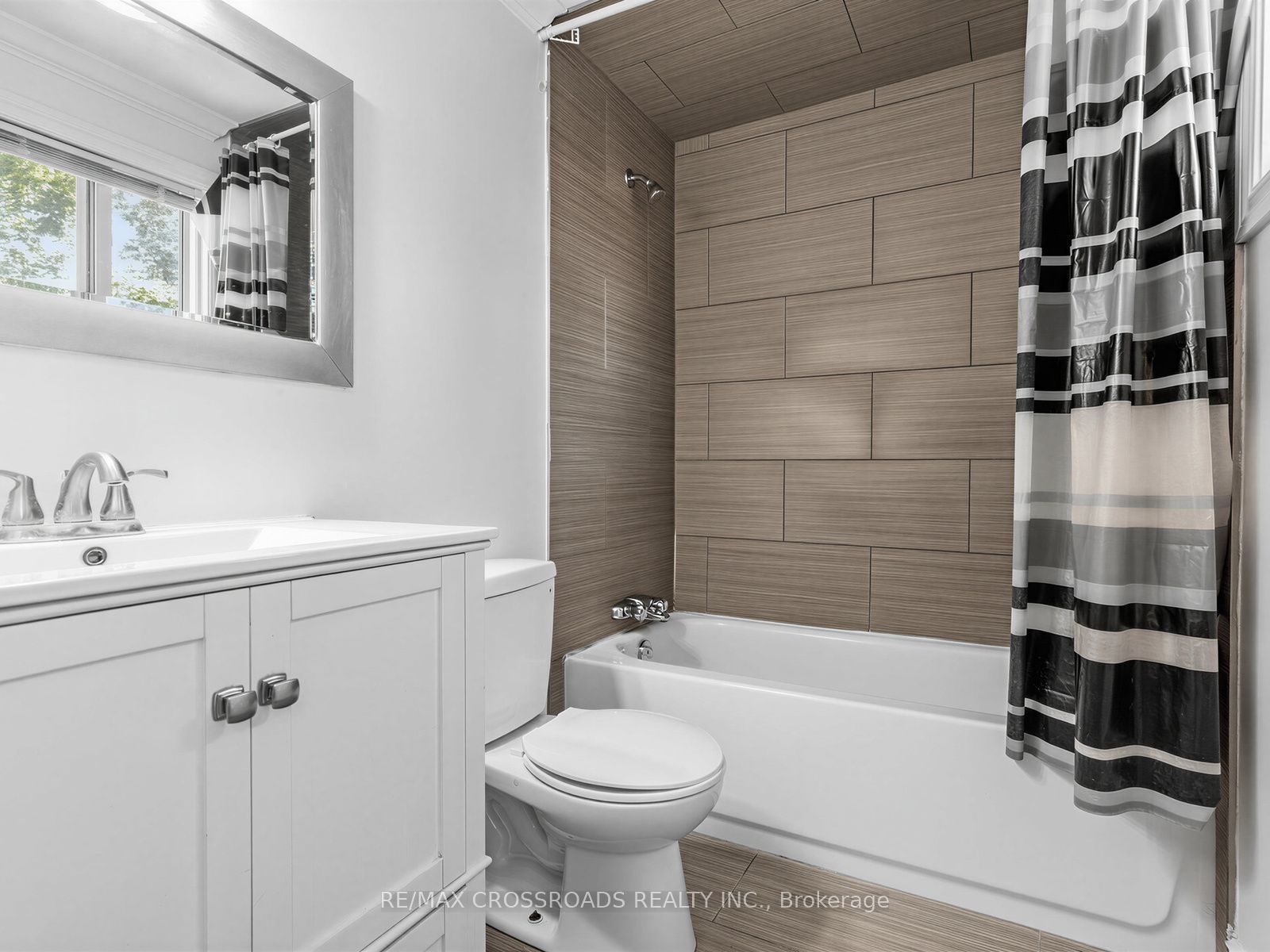 59 Chaucer Crescent Property Photo 22