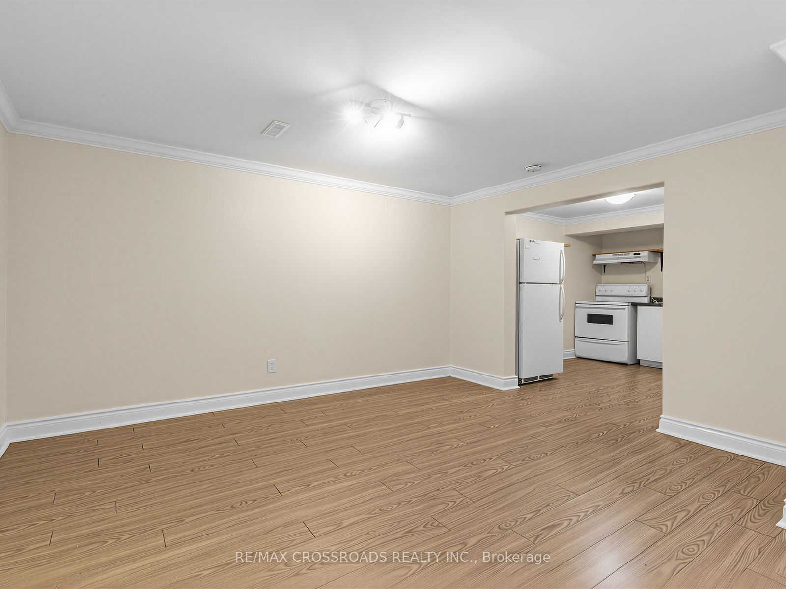 59 Chaucer Crescent Property Photo 25