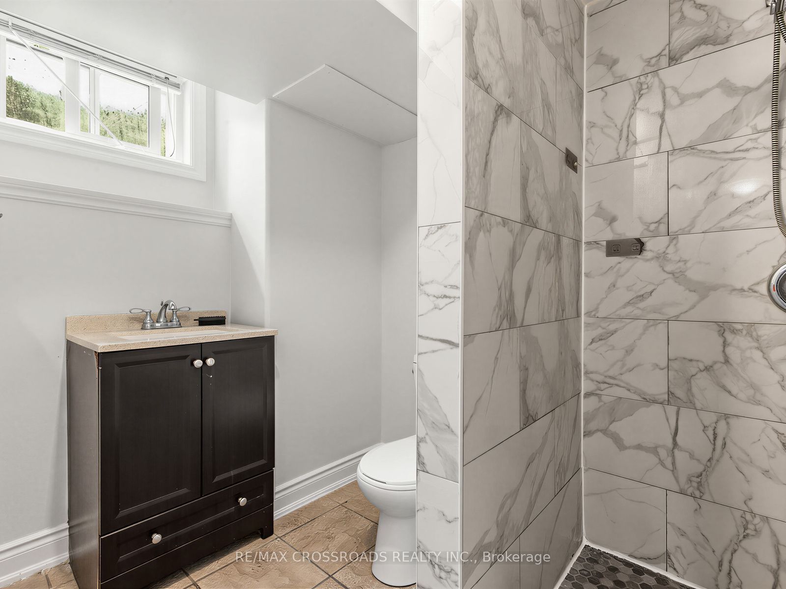 59 Chaucer Crescent Property Photo 30