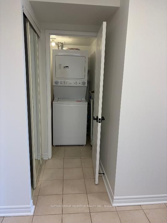 75 Ellen Street 905 Property Photo 8