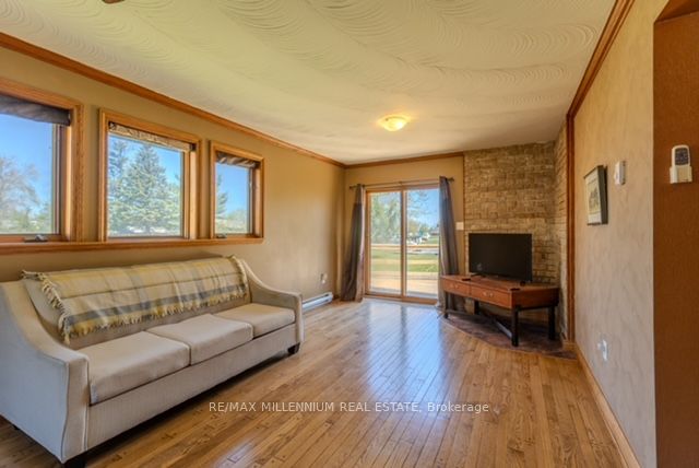 4065 Glen Cedar Drive Property Photo 1