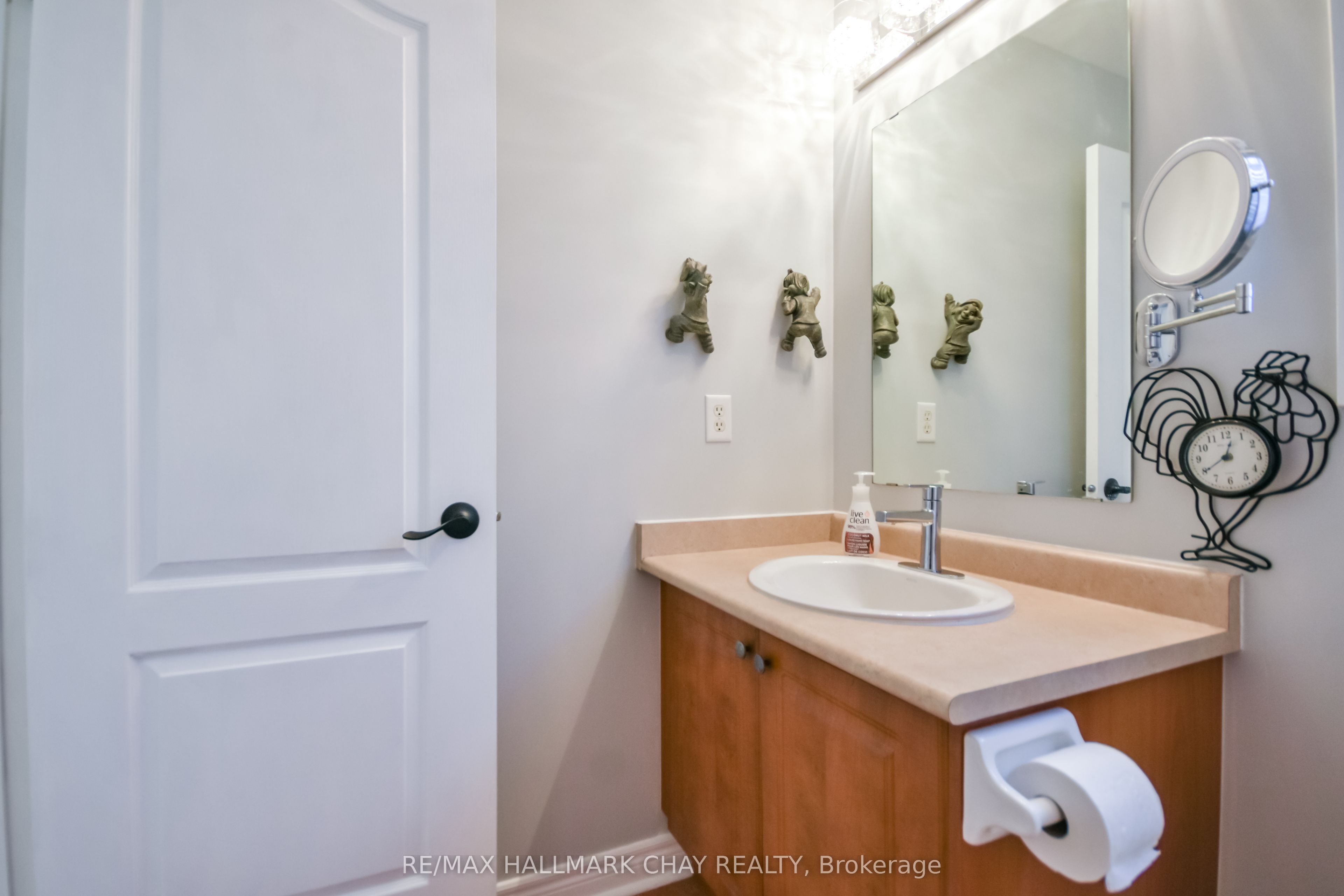 31 Princess Point Drive Property Photo 16