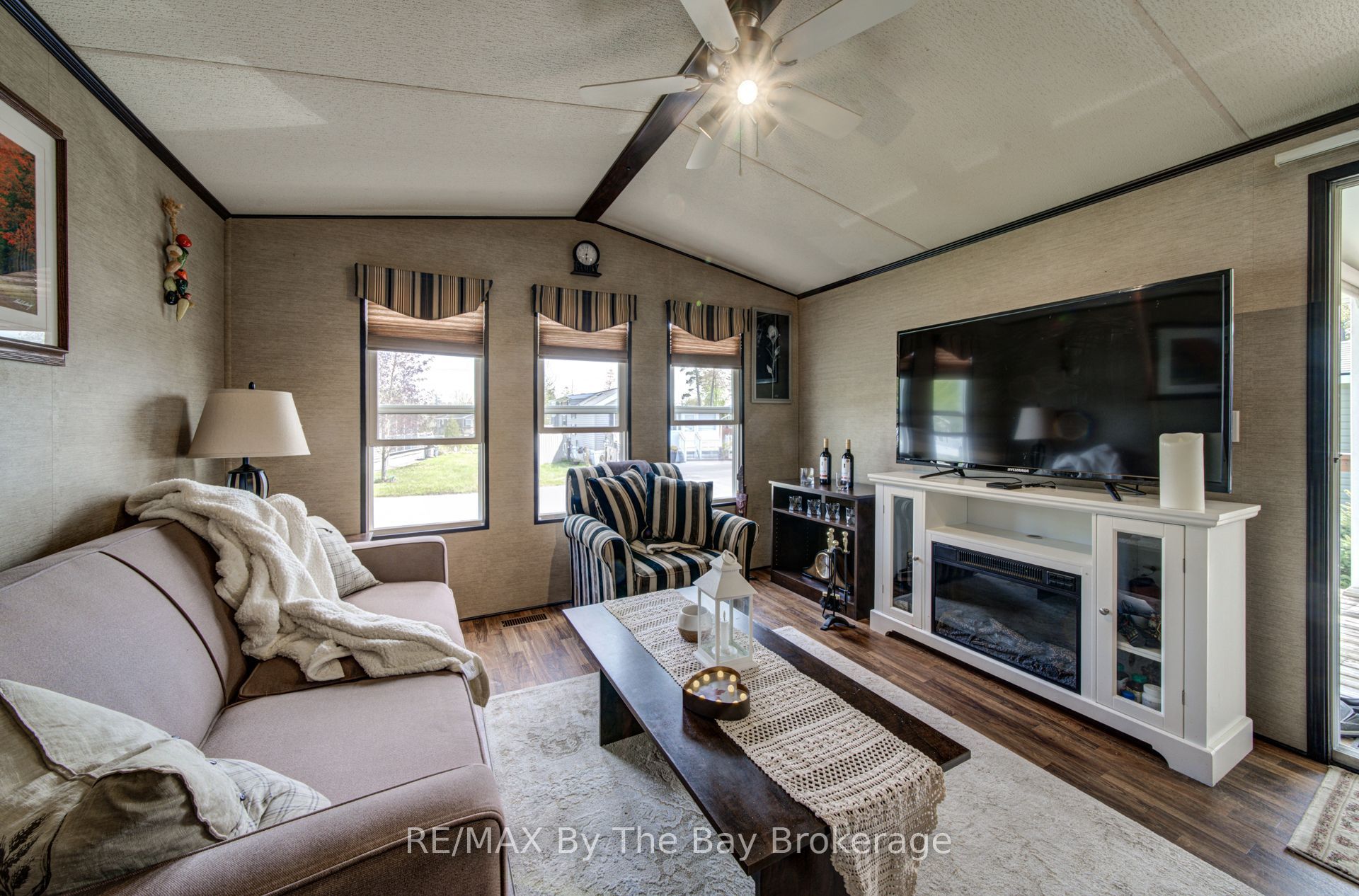 14 Kenora Trail Property Photo 10