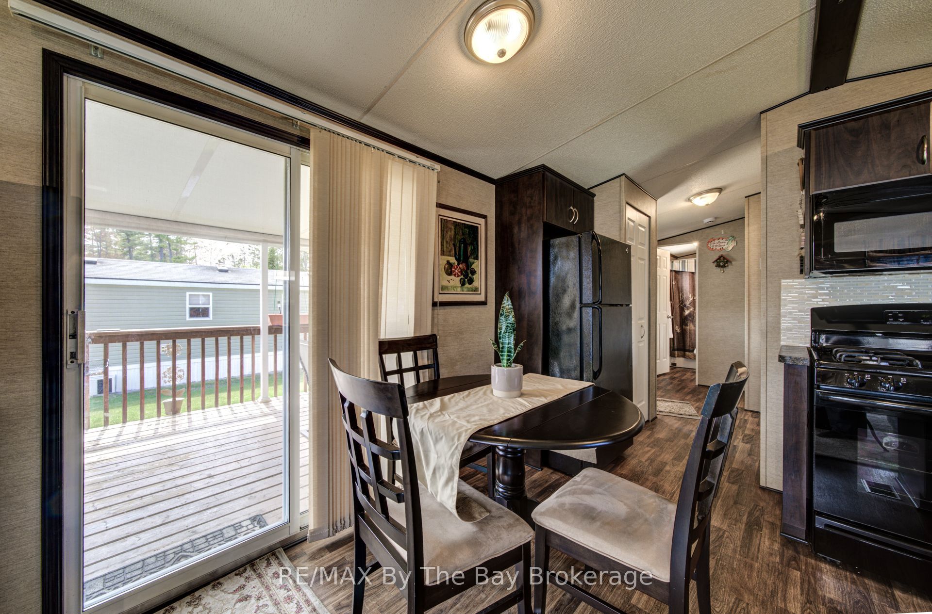 14 Kenora Trail Property Photo 17