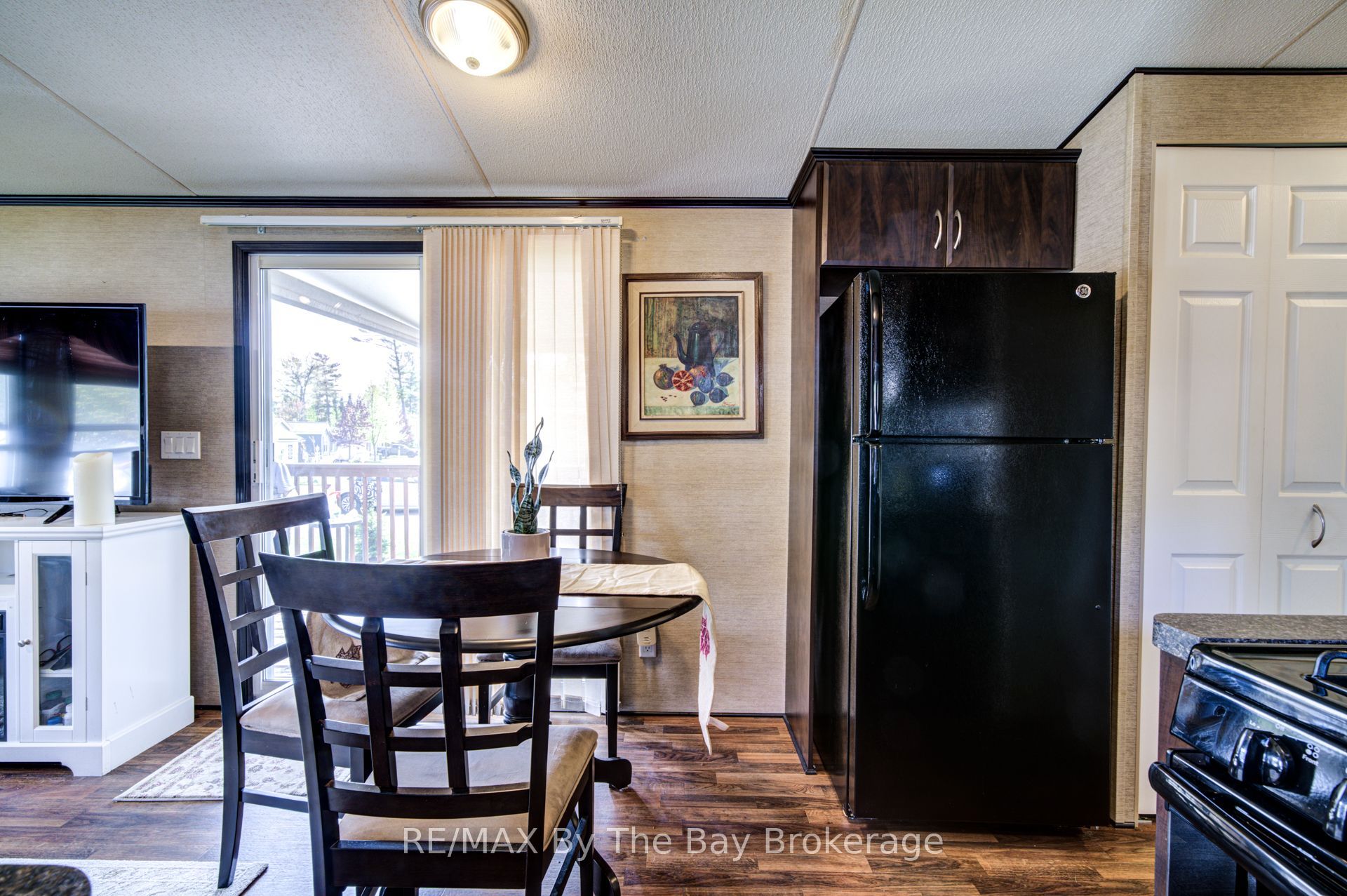 14 Kenora Trail Property Photo 18