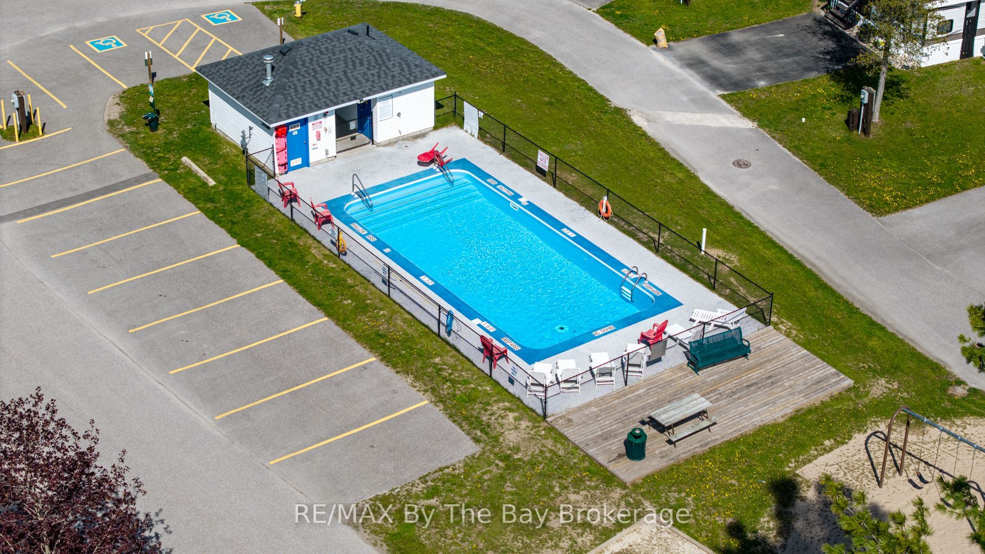 14 Kenora Trail Property Photo 27