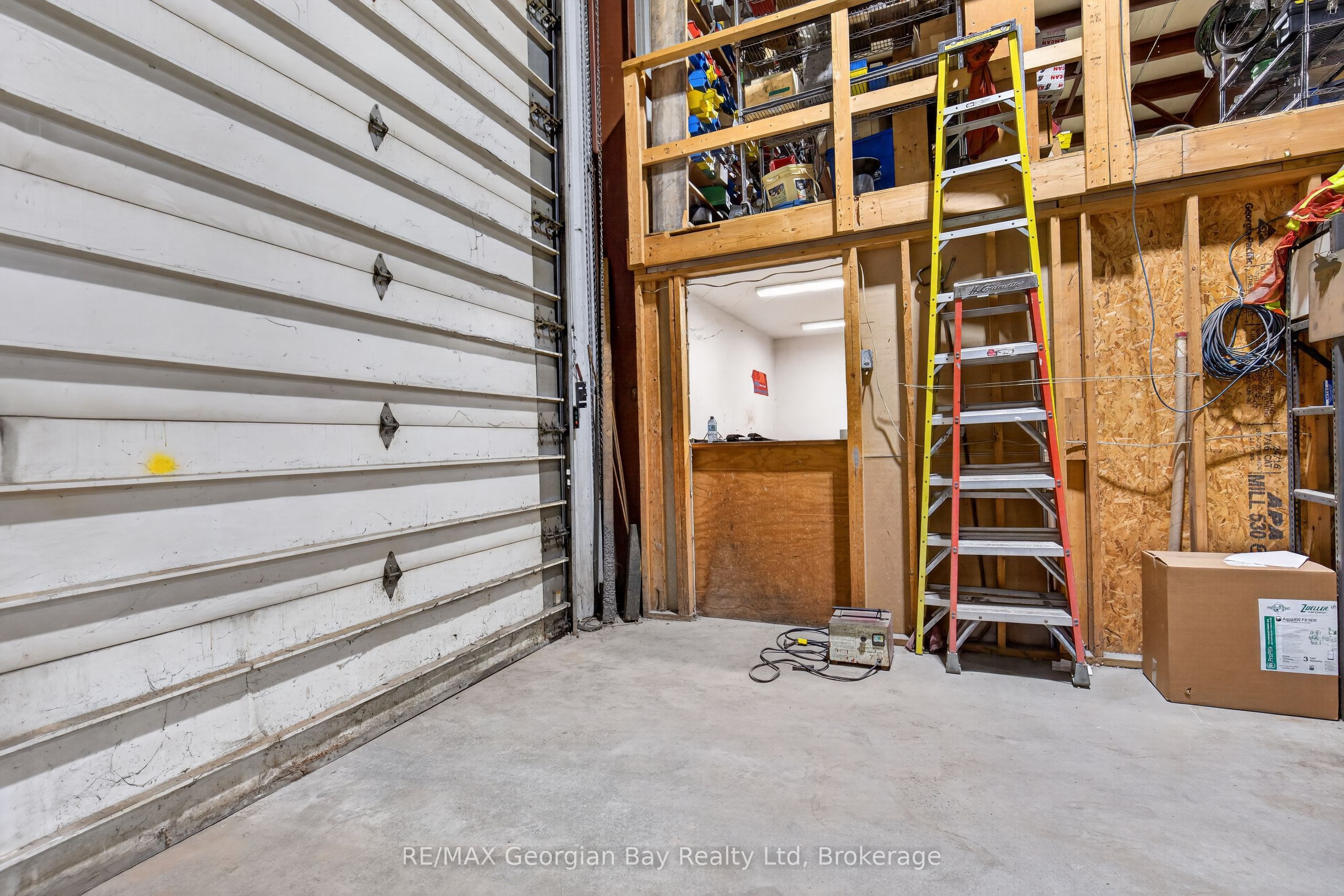 32 Industrial Road Property Photo 2