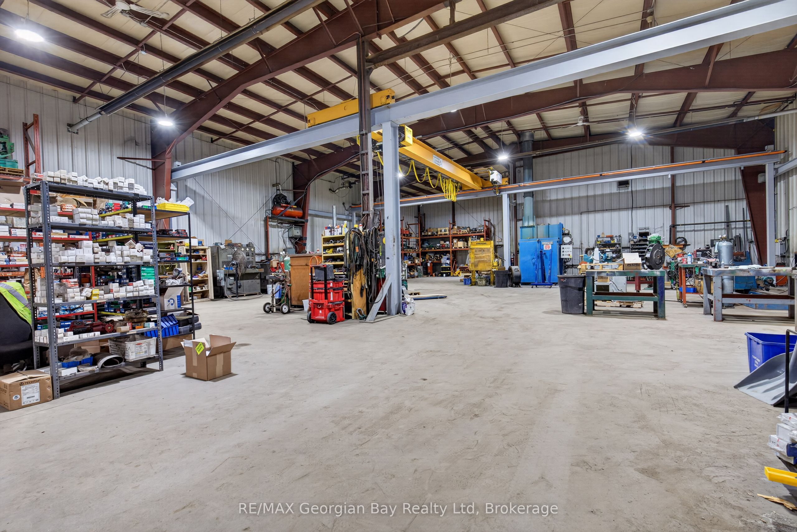 32 Industrial Road Property Photo 4