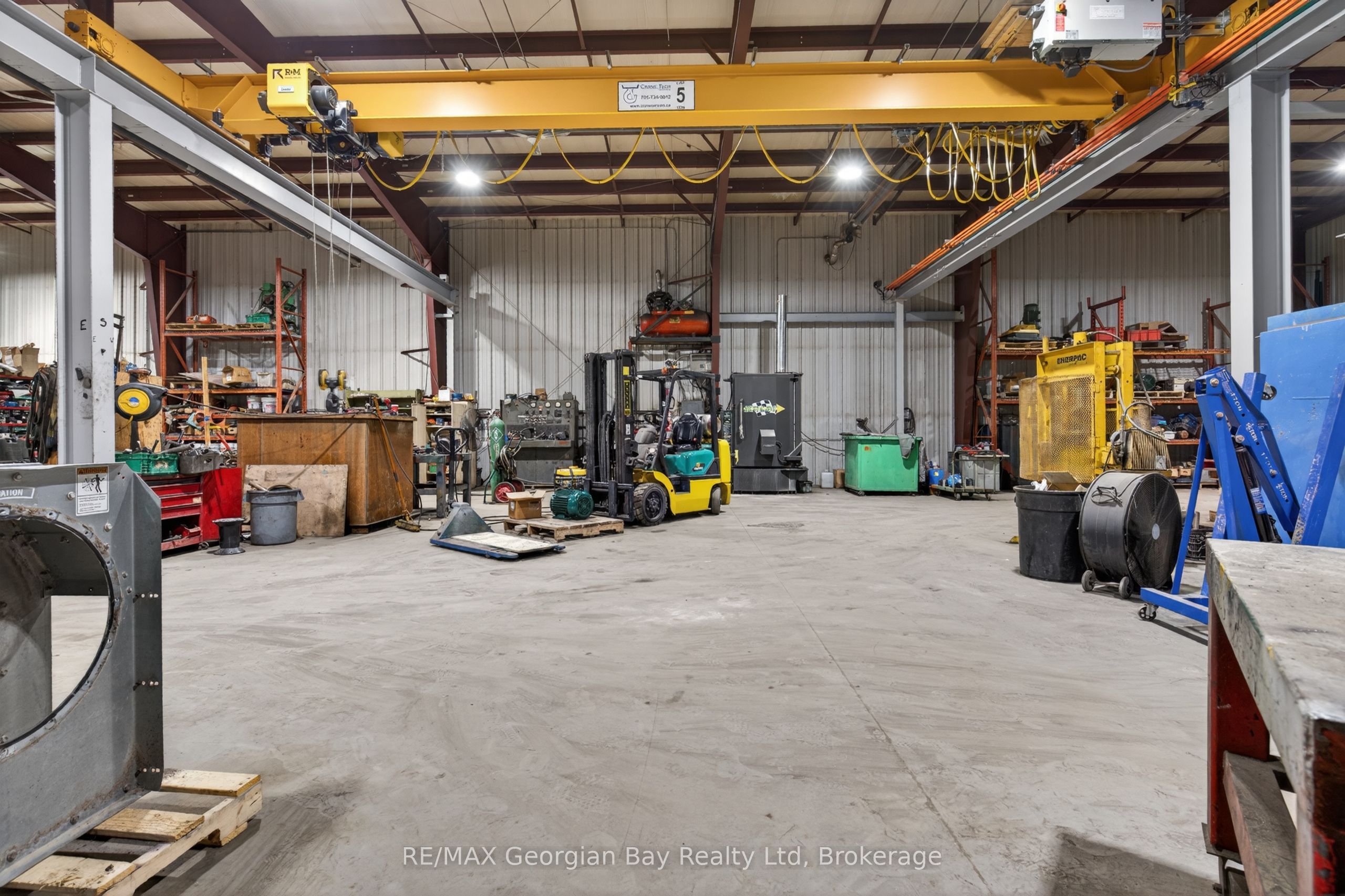 32 Industrial Road Property Photo 5