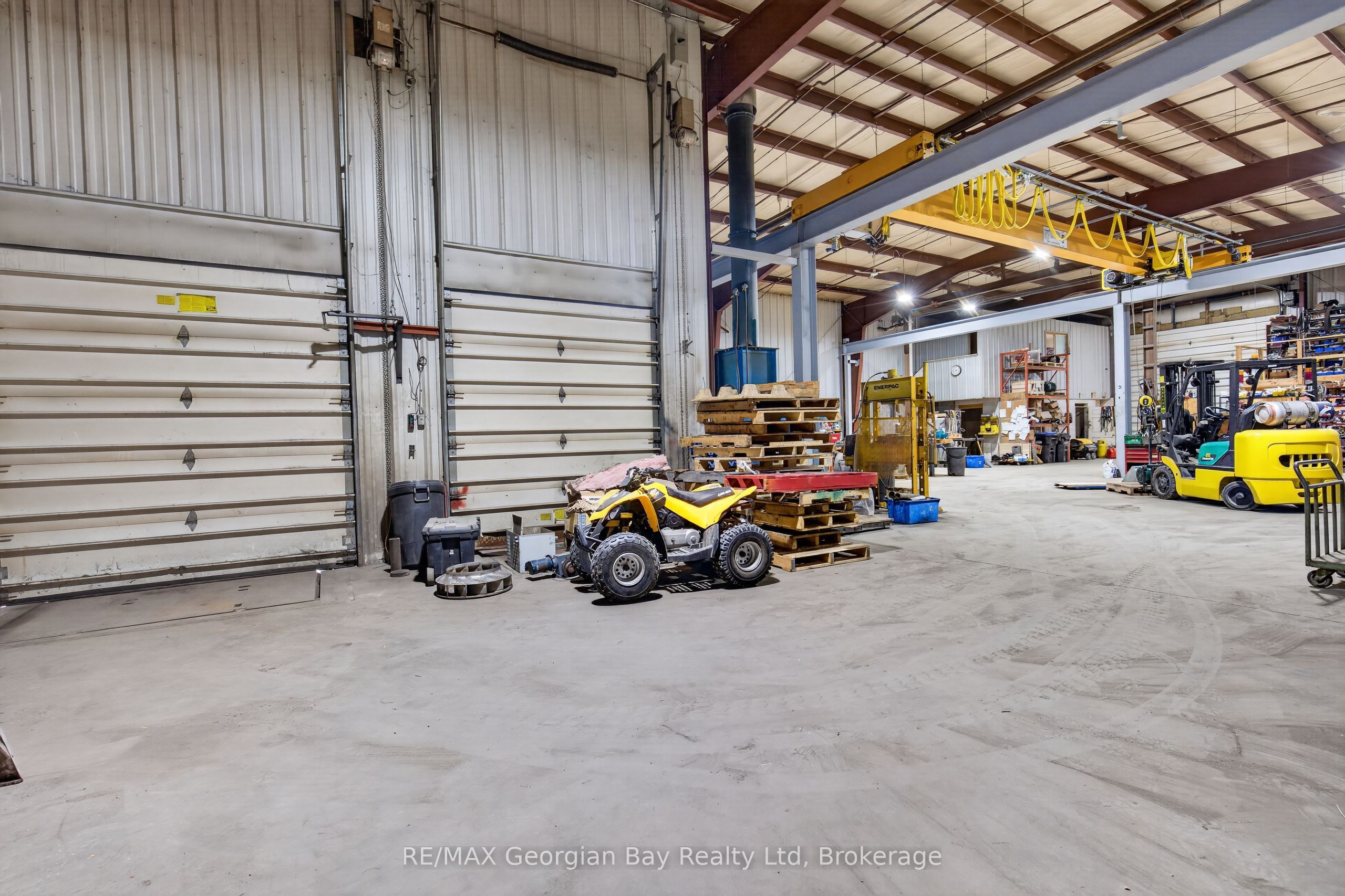 32 Industrial Road Property Photo 6