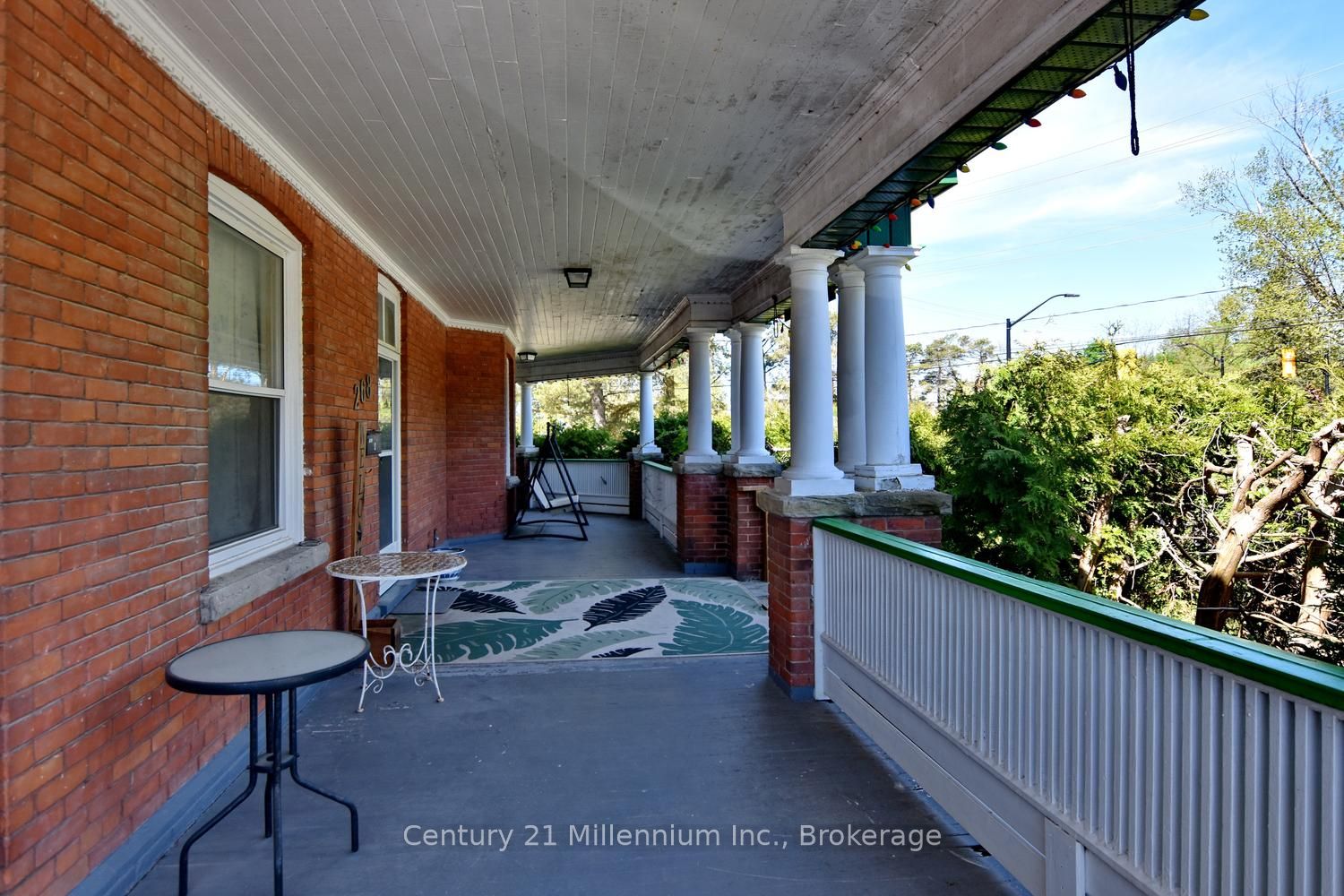 268 Hume Street Property Photo 4