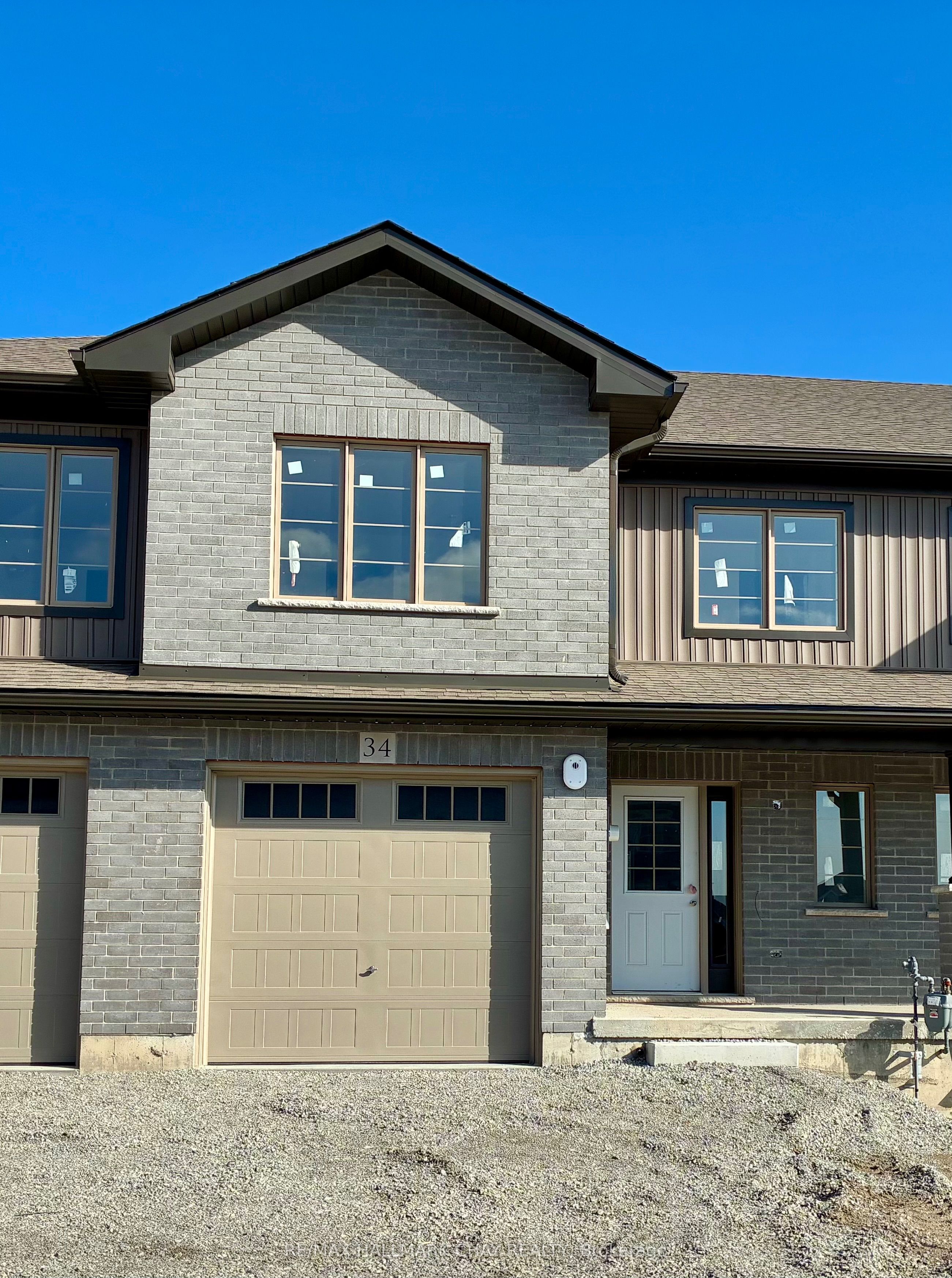 Lot 17 169 Queen Street W Property Photo 1