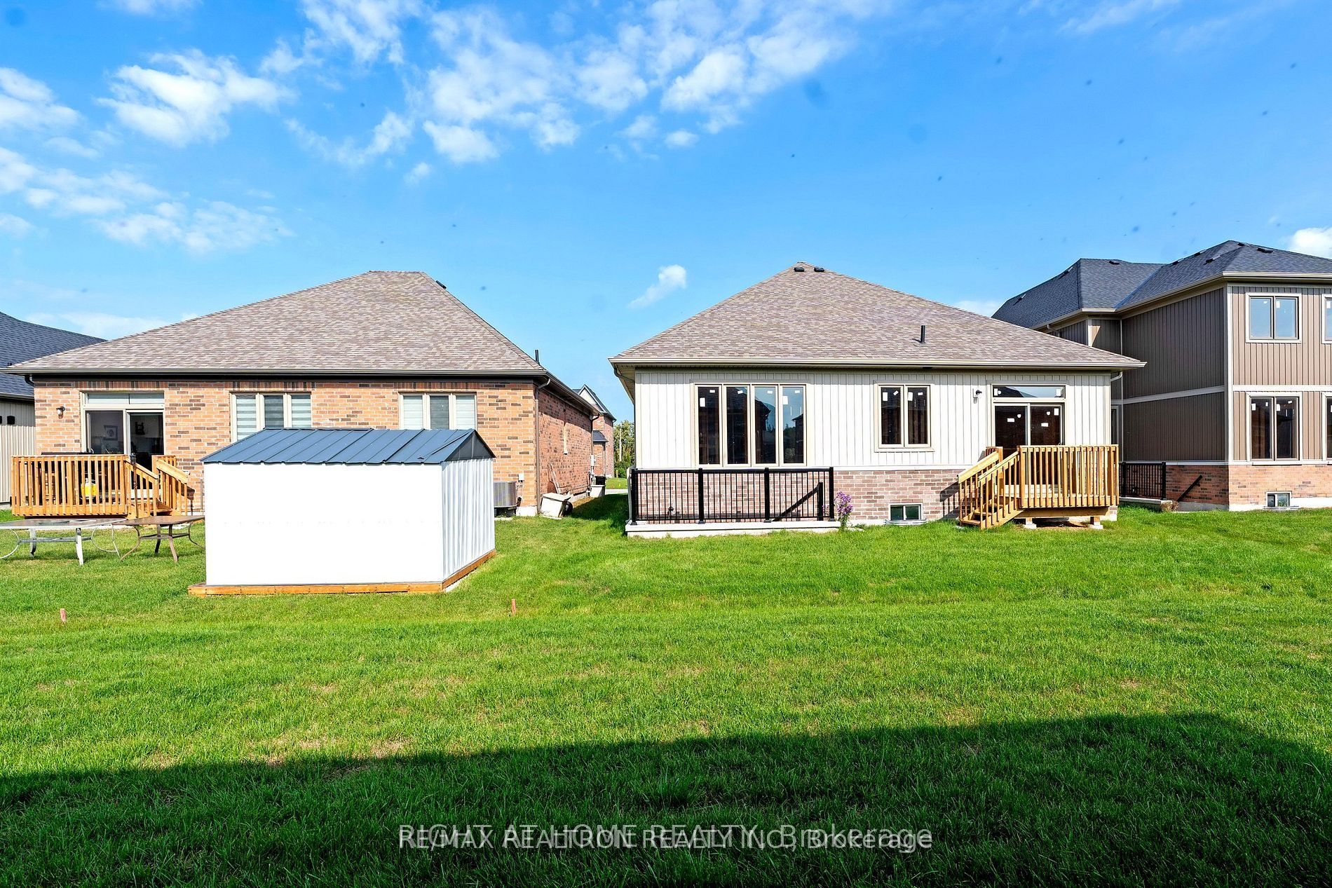 256 Duncan Street Property Photo 6