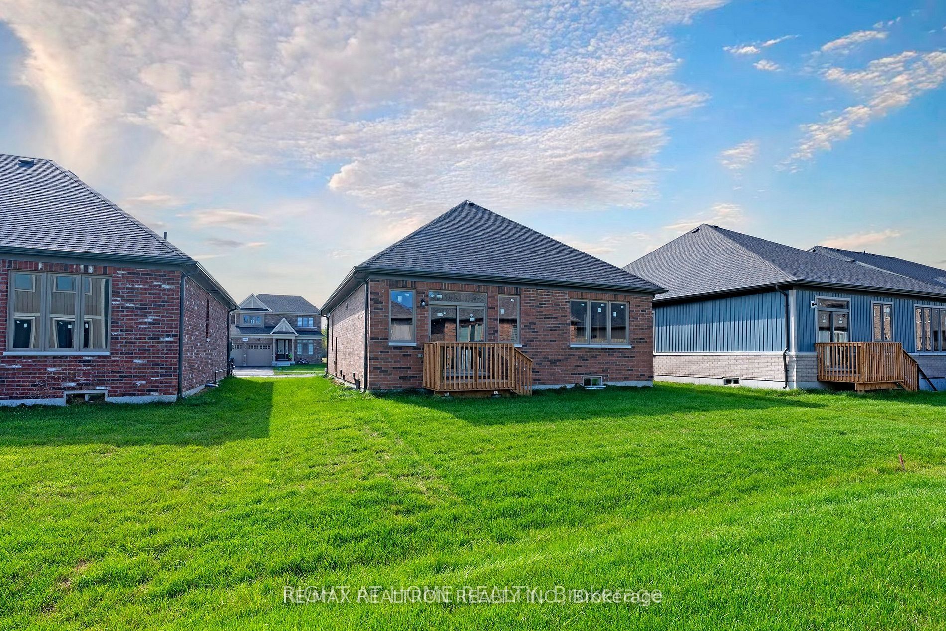 256 Duncan Street Property Photo 14
